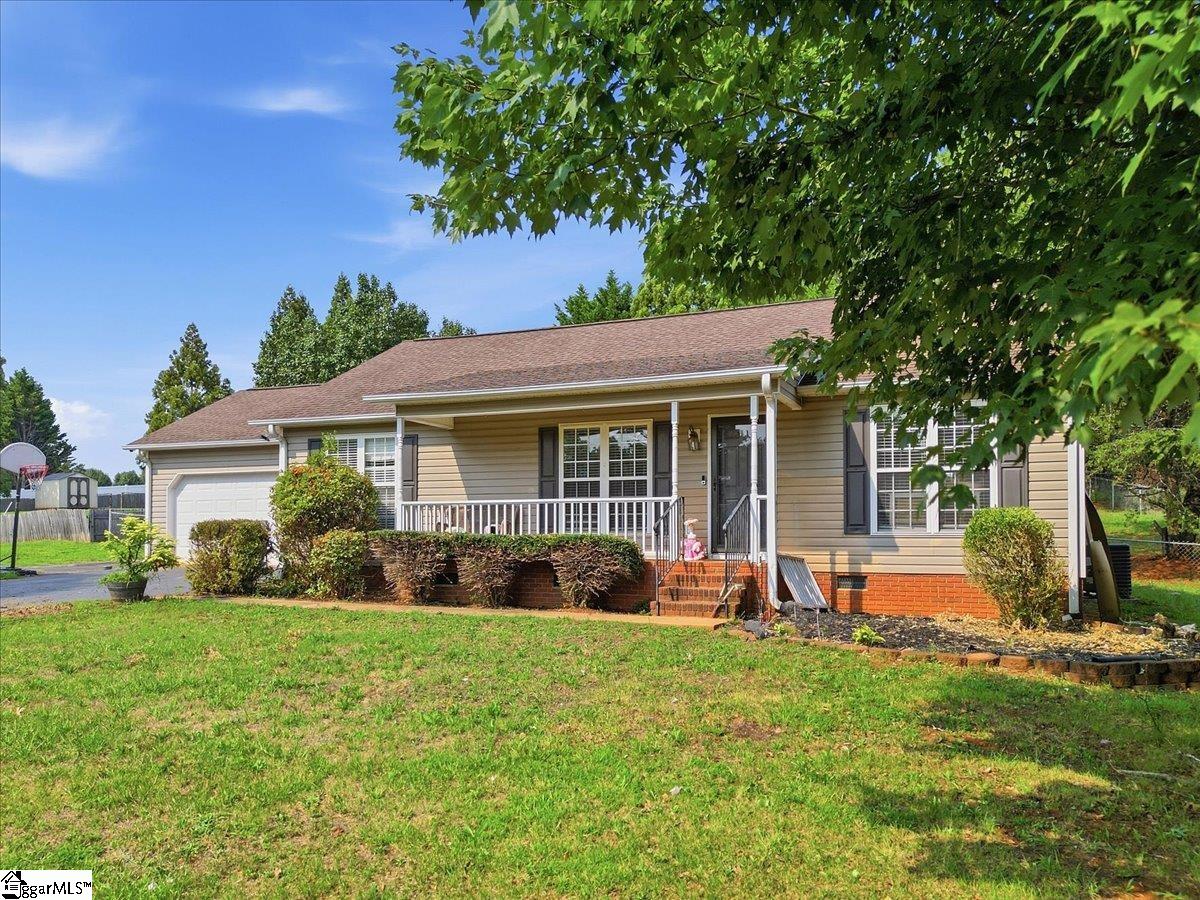 113 Beaver Creek Drive Property Photo 3