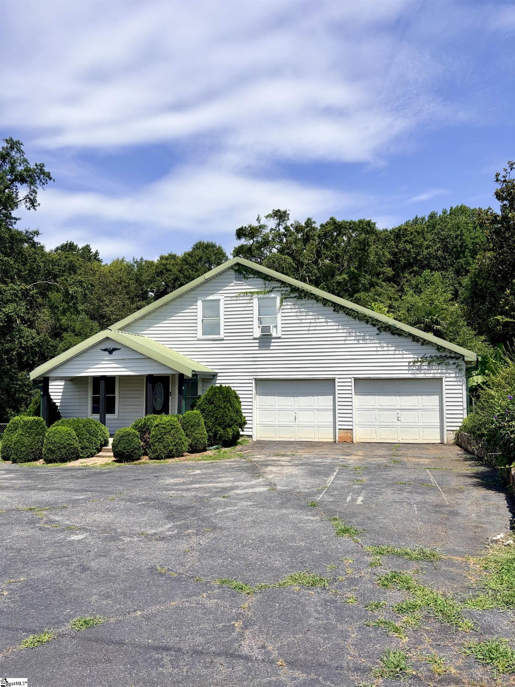 2576 Park Road Property Photo 3
