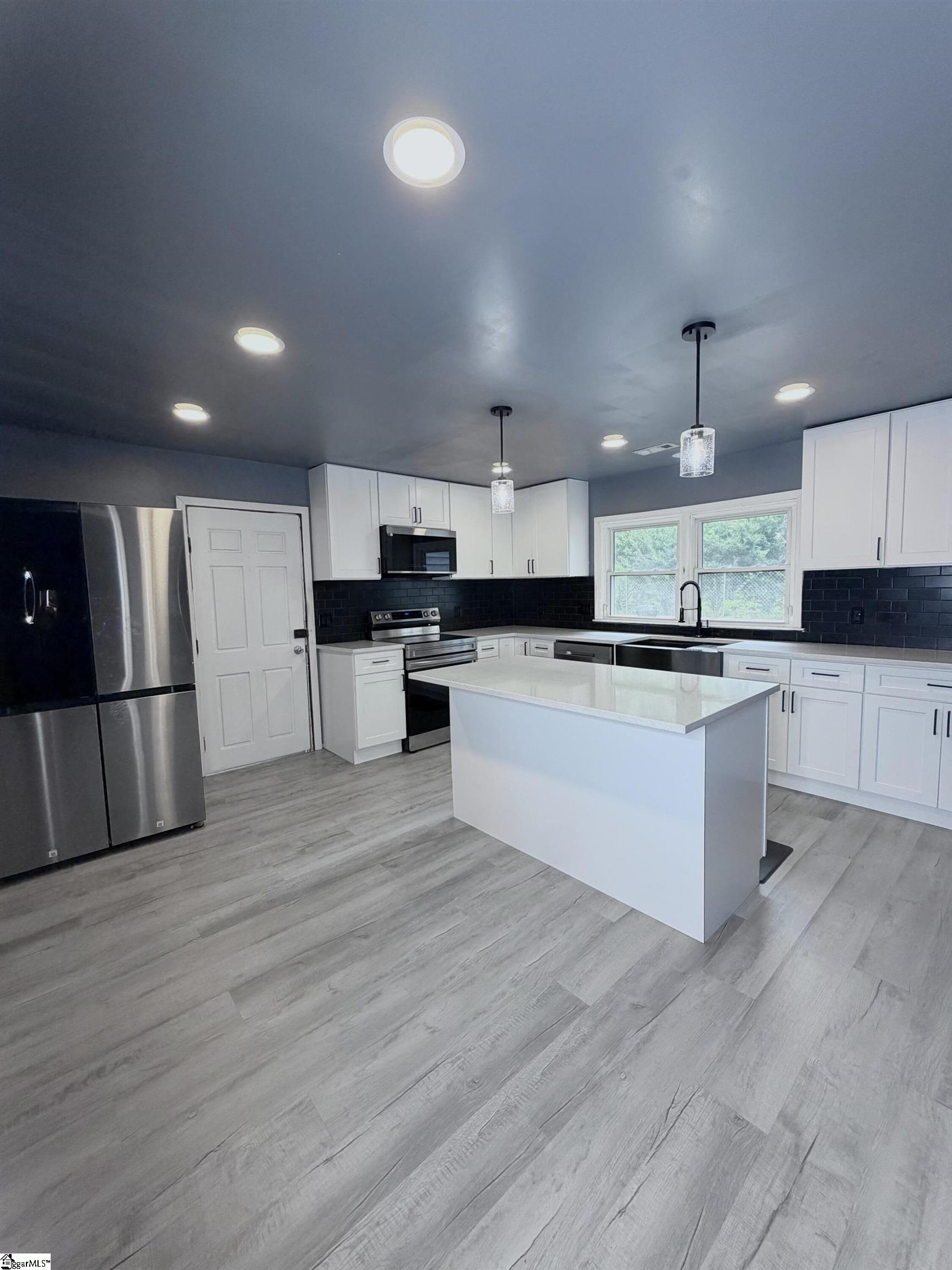 2576 Park Road Property Photo 11
