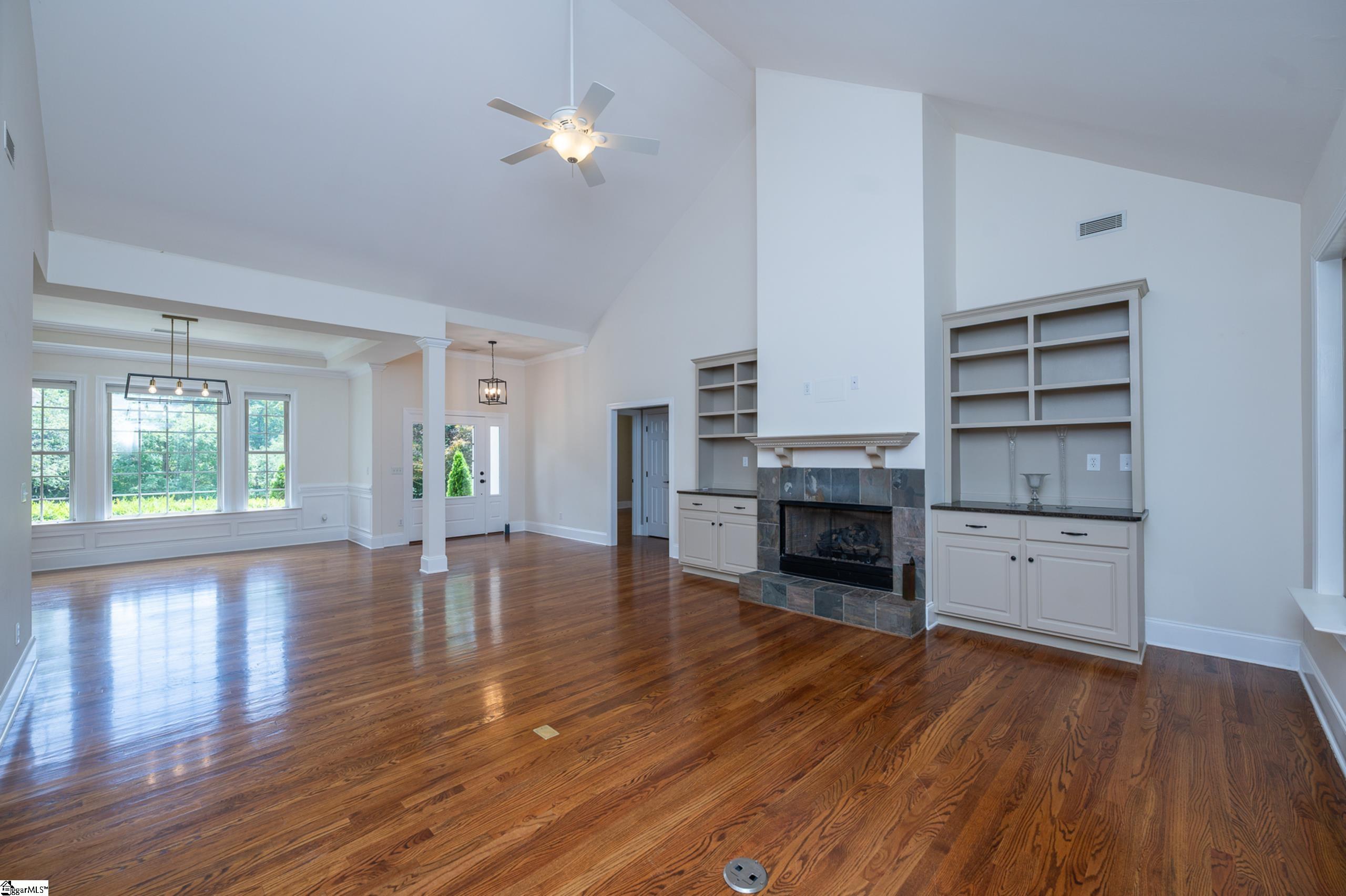 208 Glen Meadows Drive Property Photo 7