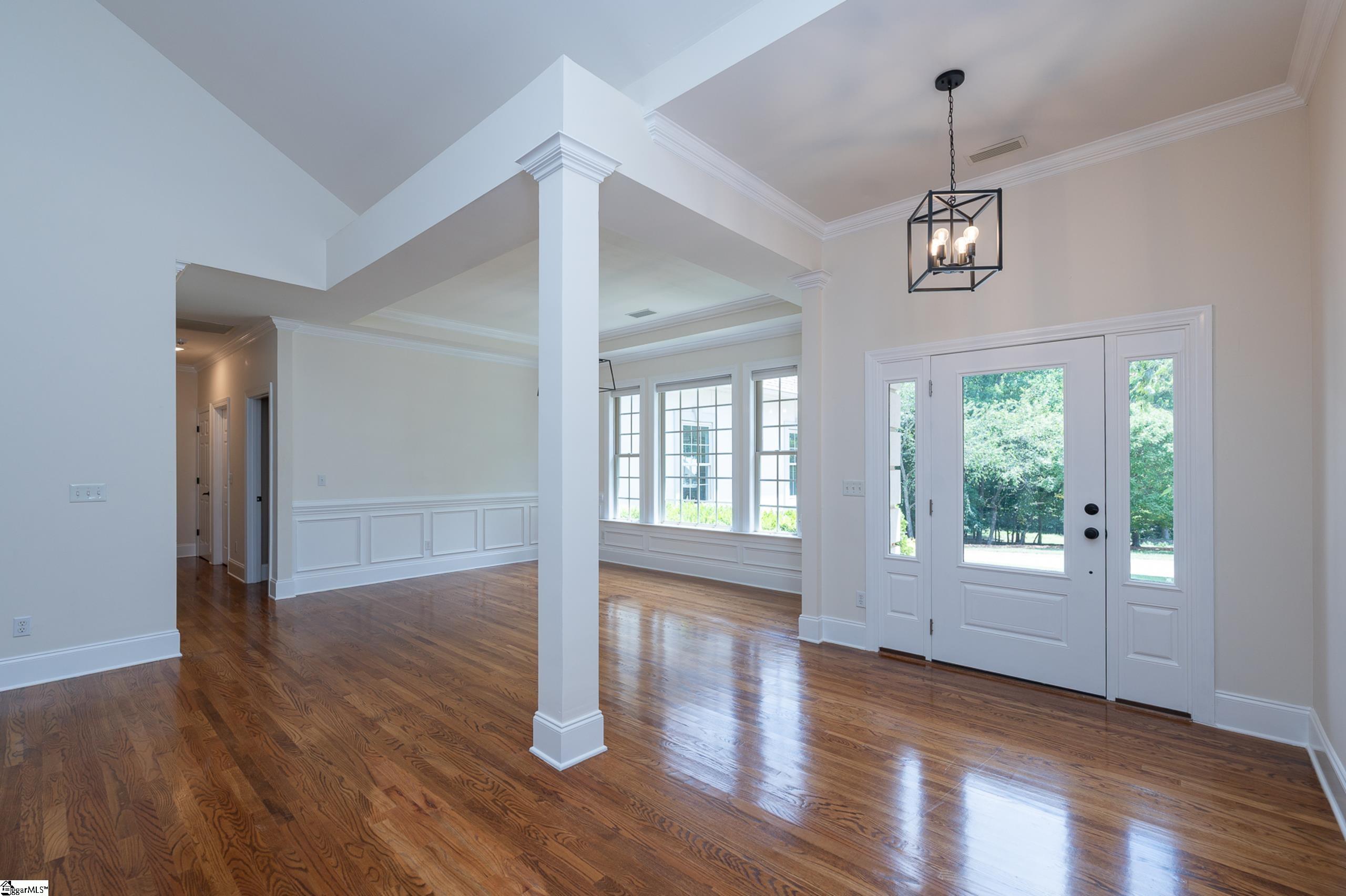 208 Glen Meadows Drive Property Photo 11