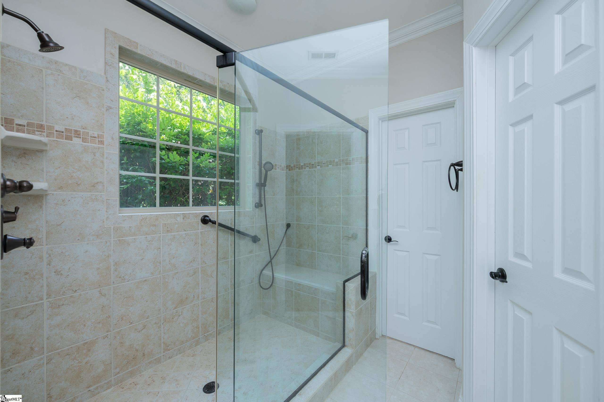 208 Glen Meadows Drive Property Photo 24