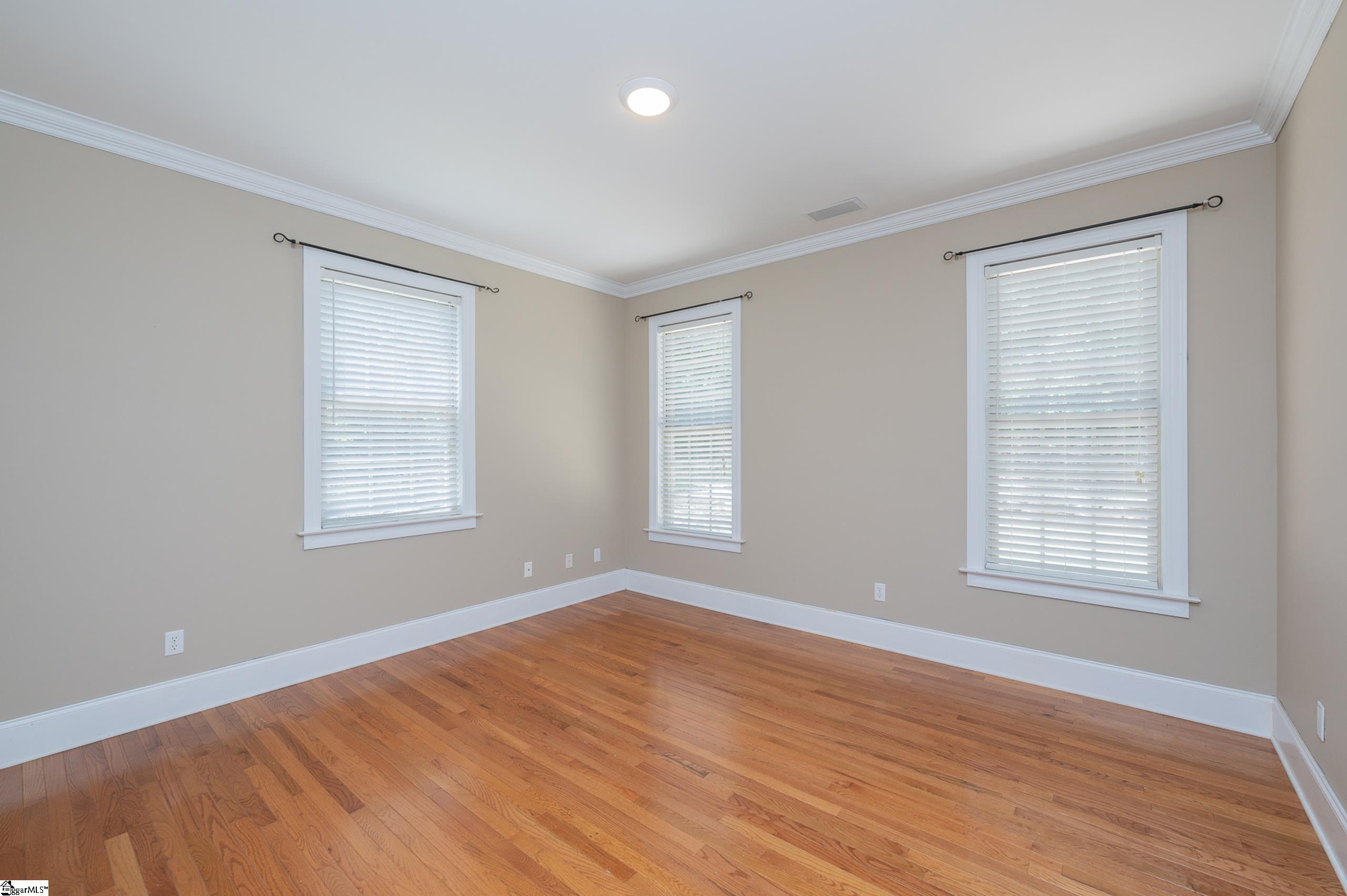 208 Glen Meadows Drive Property Photo 25