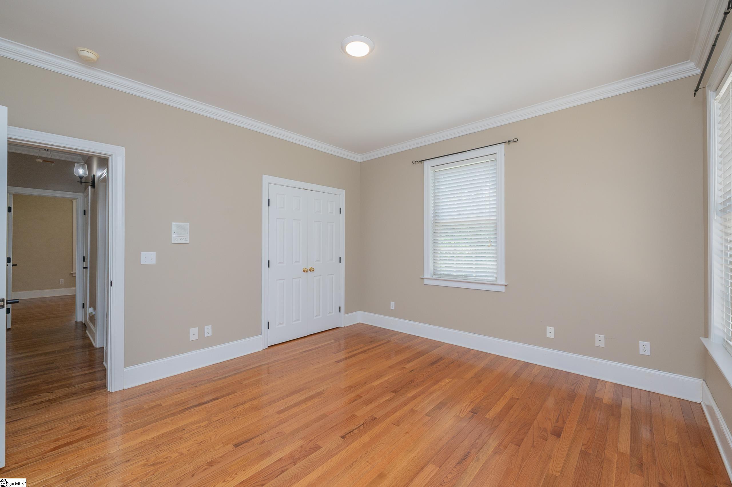 208 Glen Meadows Drive Property Photo 27