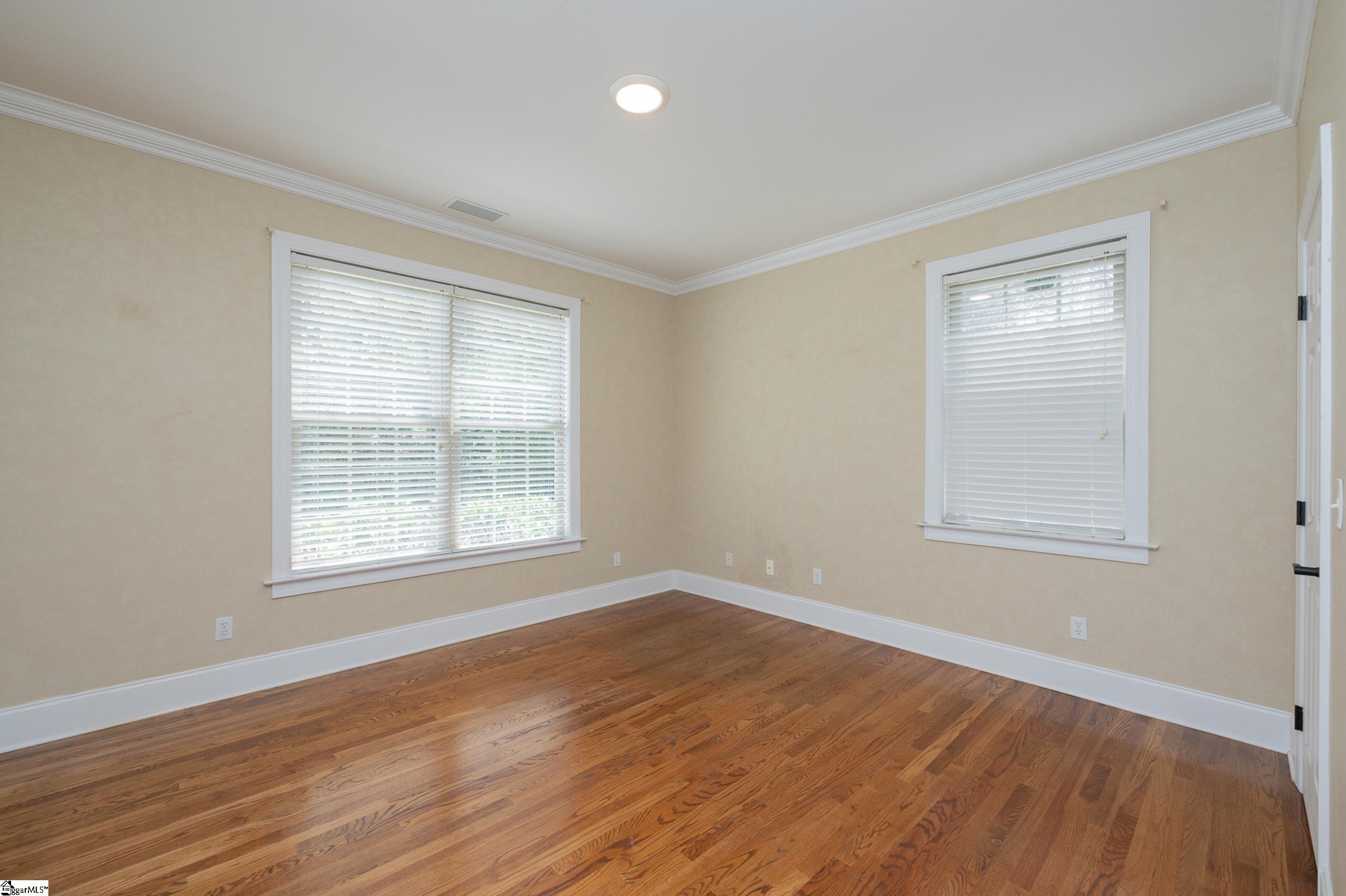 208 Glen Meadows Drive Property Photo 29
