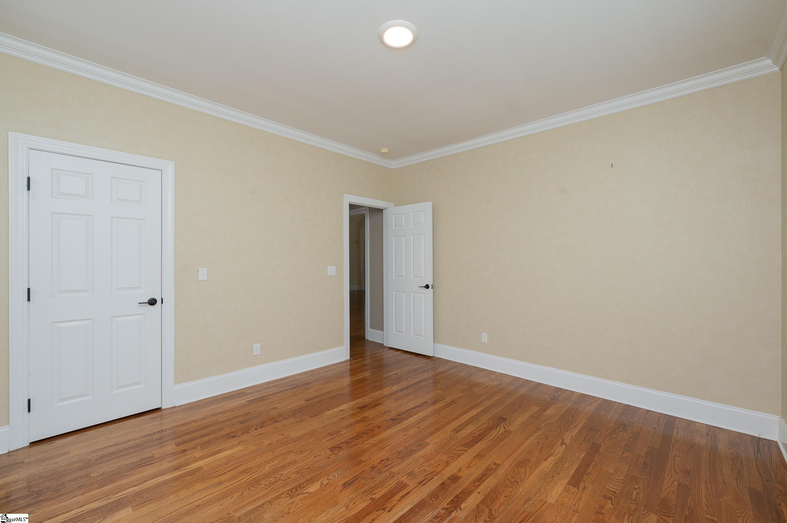 208 Glen Meadows Drive Property Photo 31