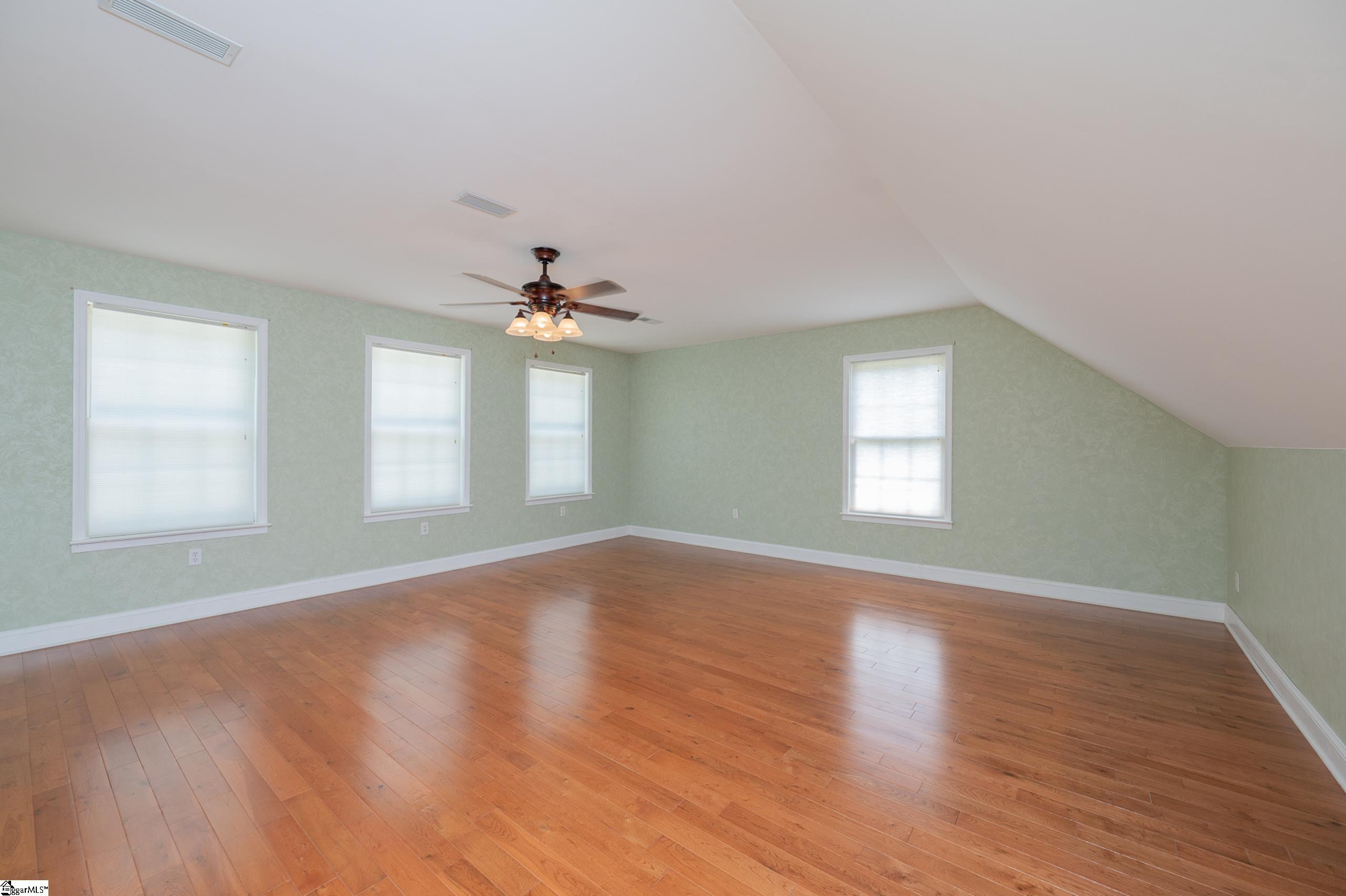 208 Glen Meadows Drive Property Photo 32