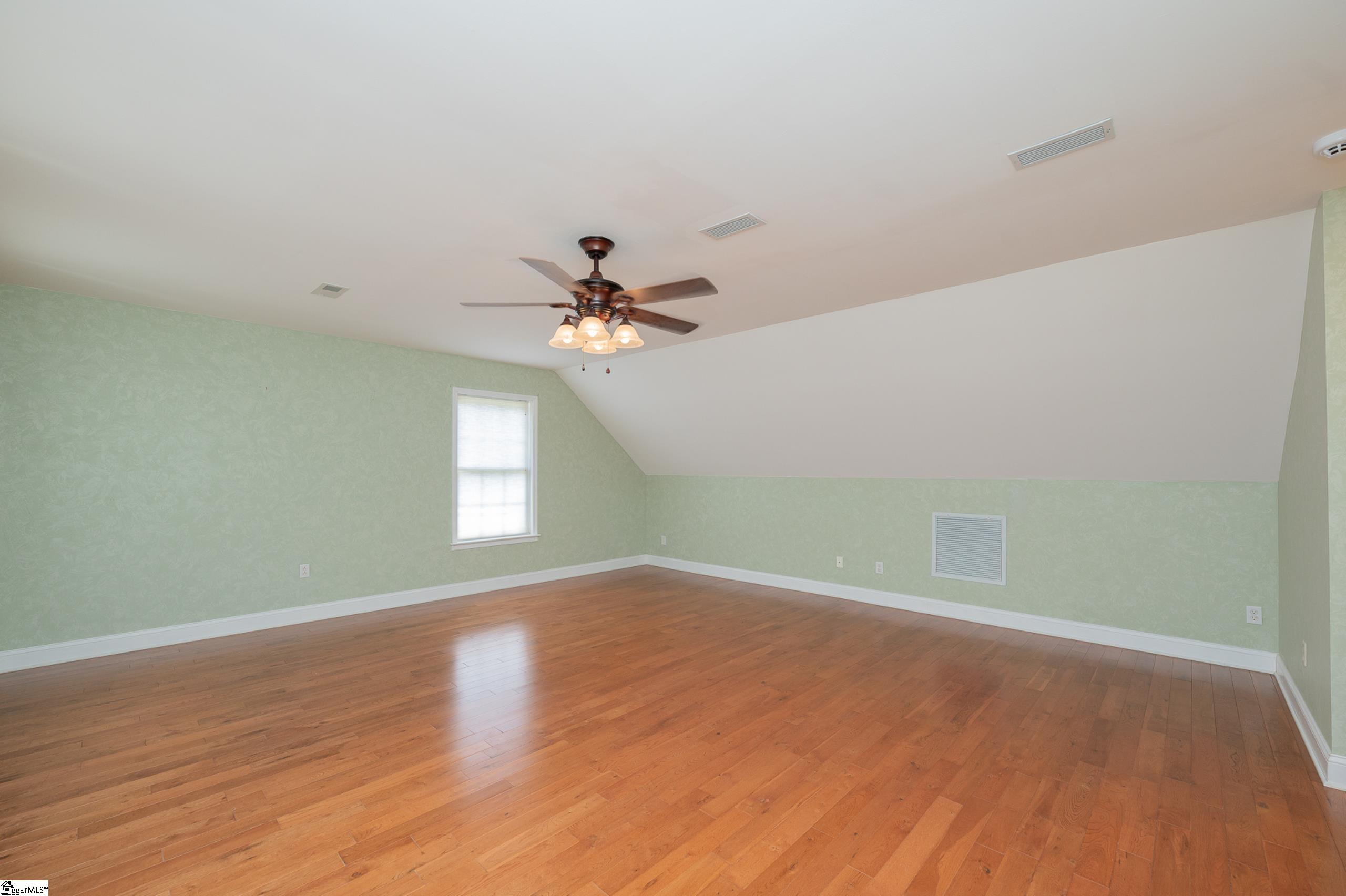 208 Glen Meadows Drive Property Photo 33