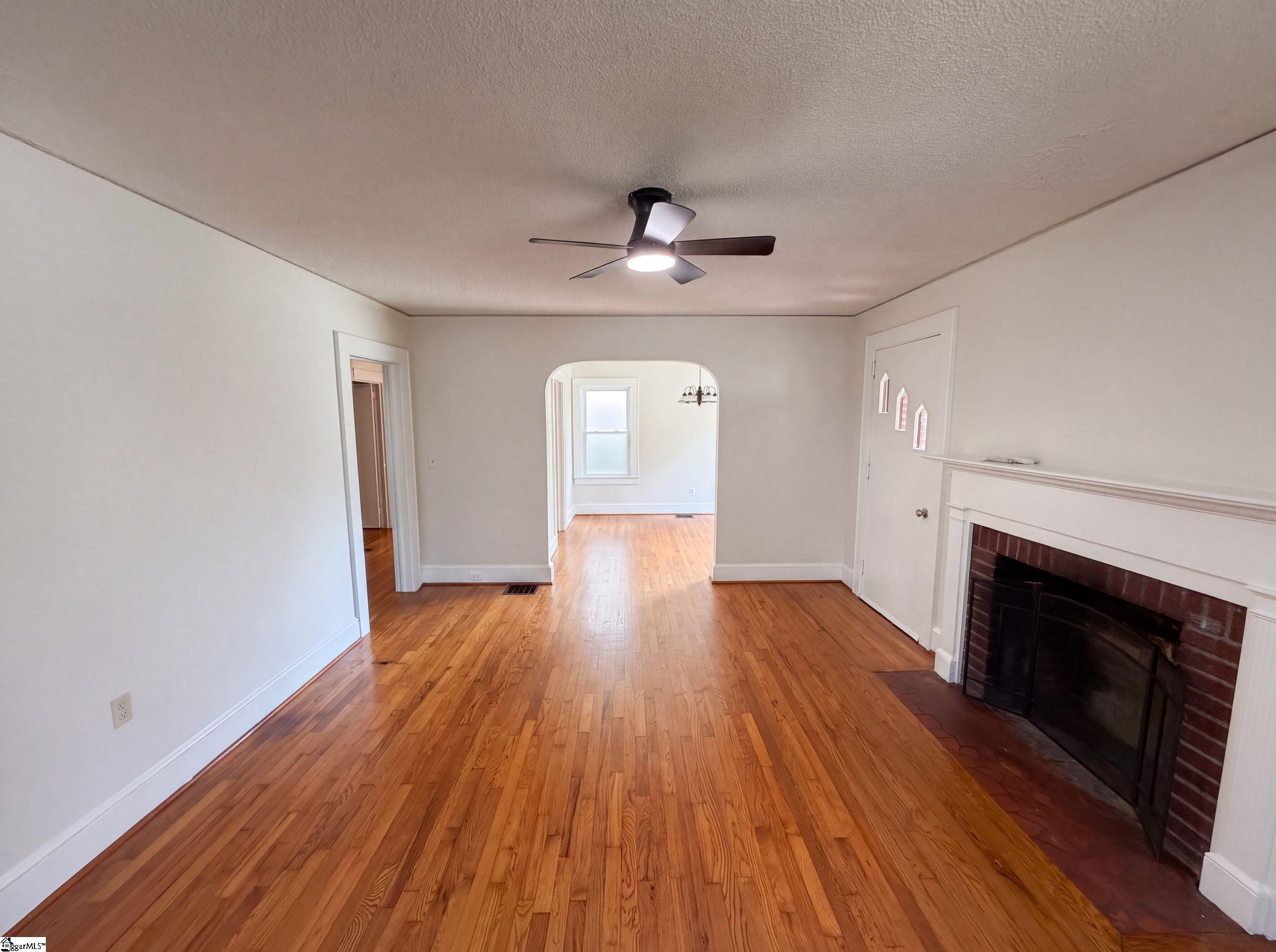 309 E Blue Ridge Drive Property Photo 4