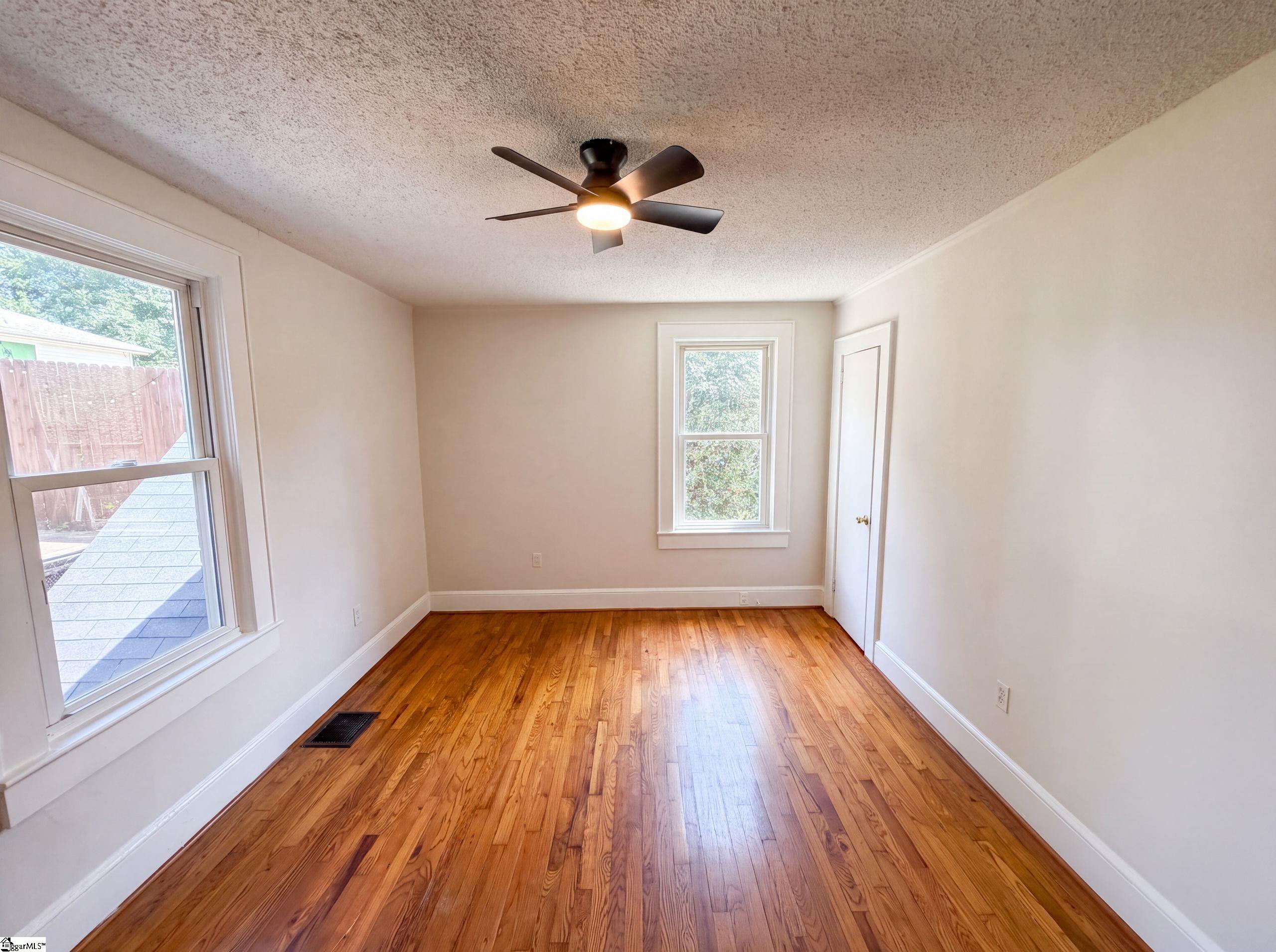 309 E Blue Ridge Drive Property Photo 5