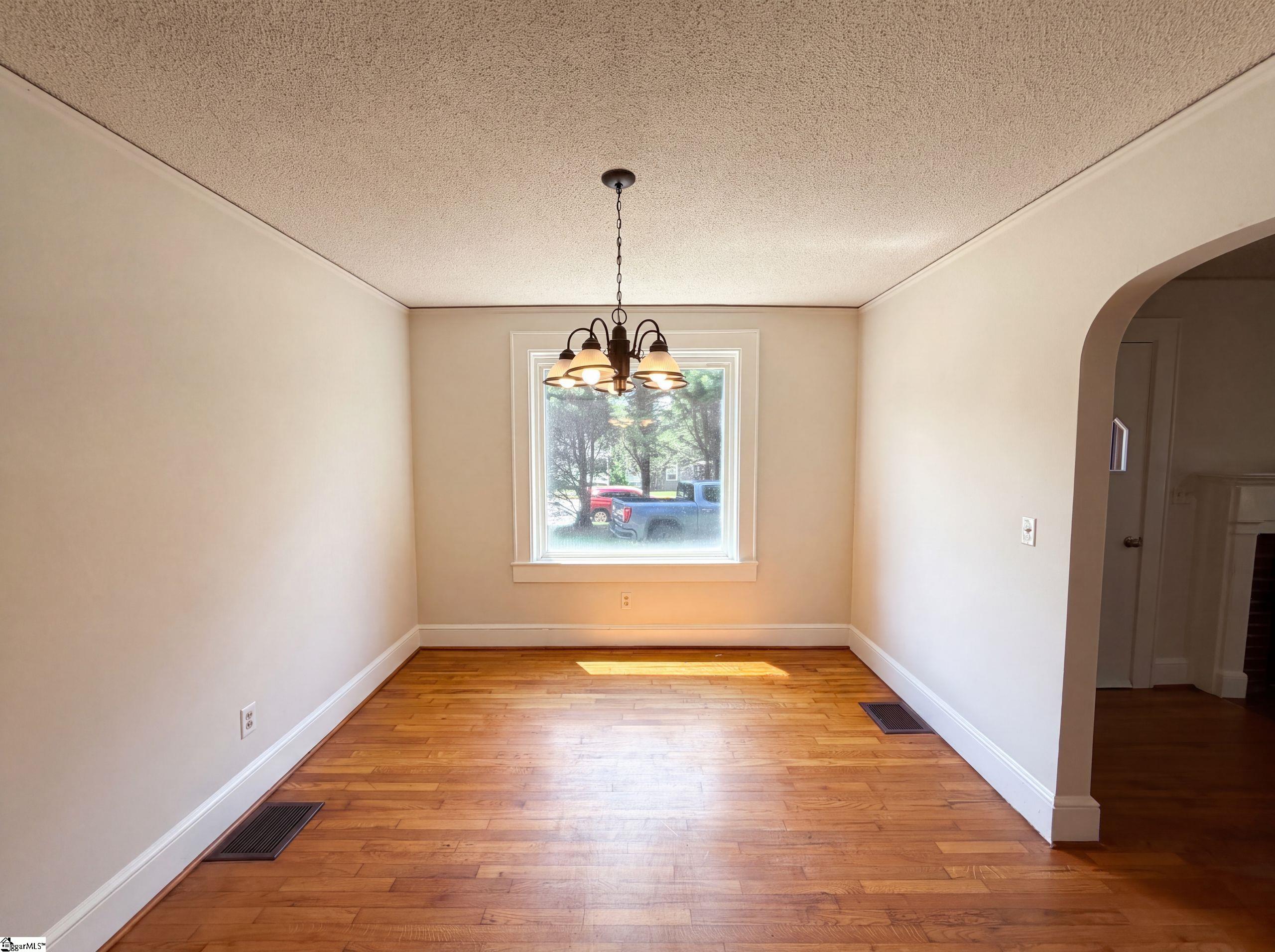 309 E Blue Ridge Drive Property Photo 6