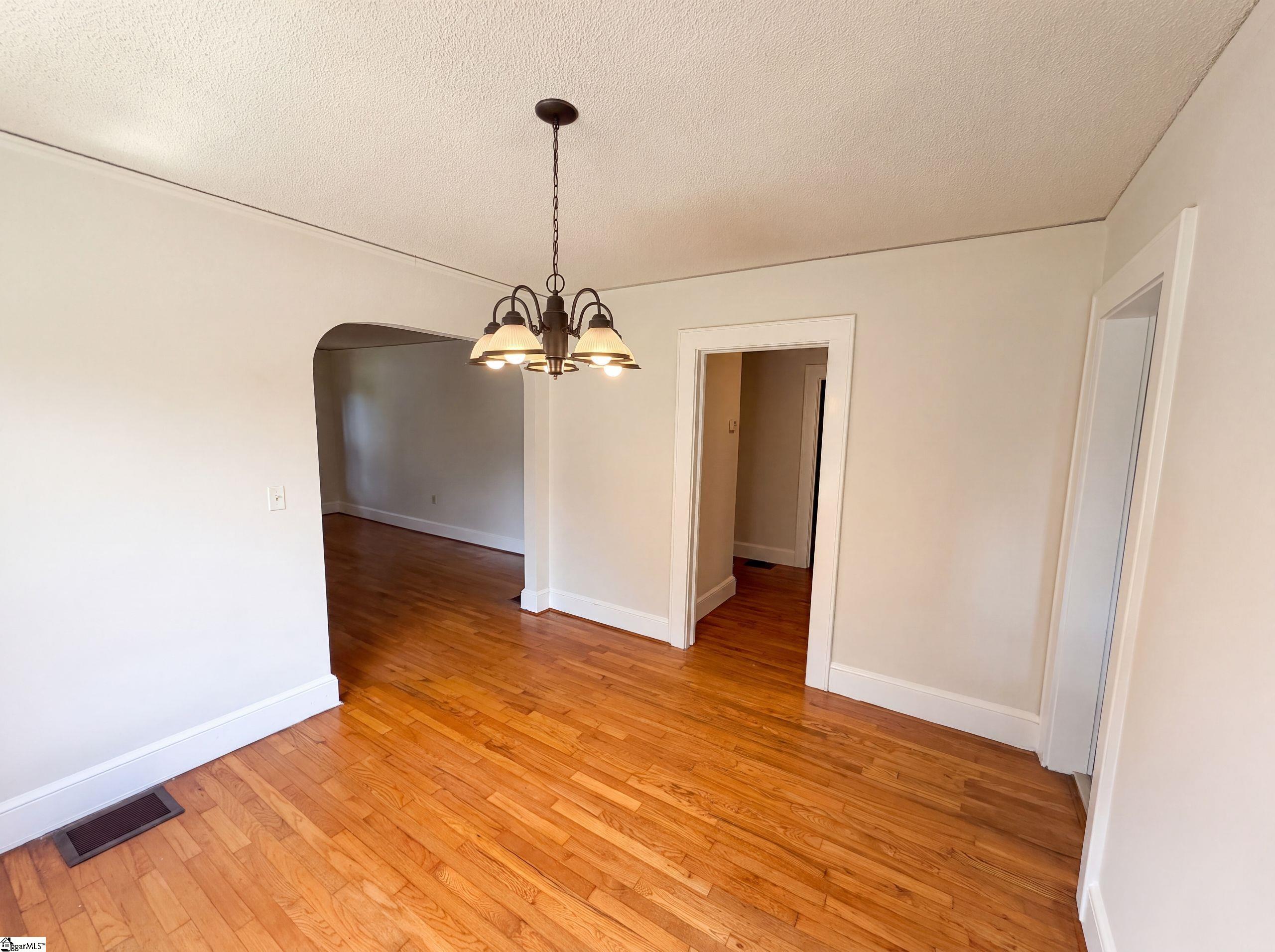 309 E Blue Ridge Drive Property Photo 7