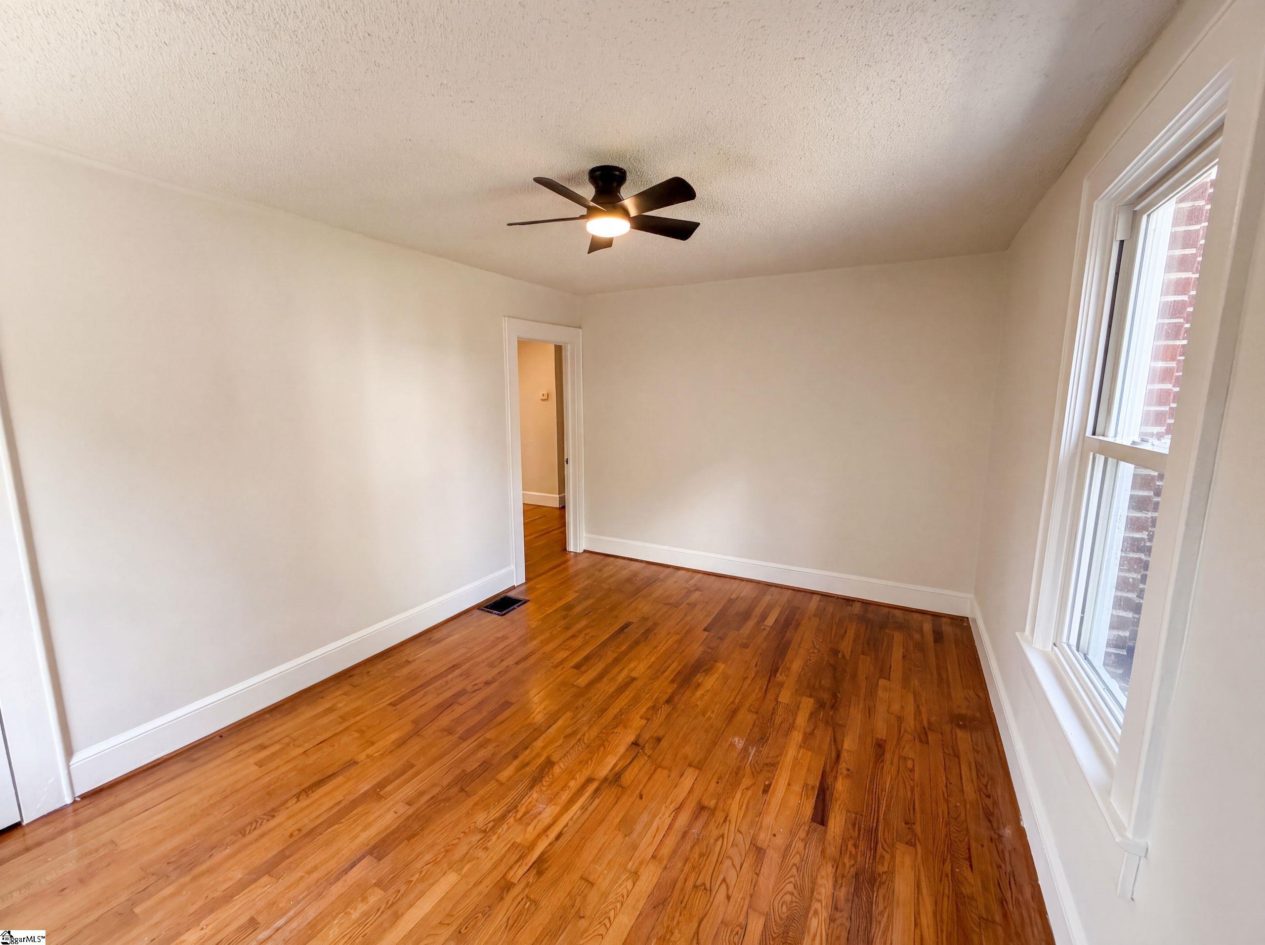 309 E Blue Ridge Drive Property Photo 8