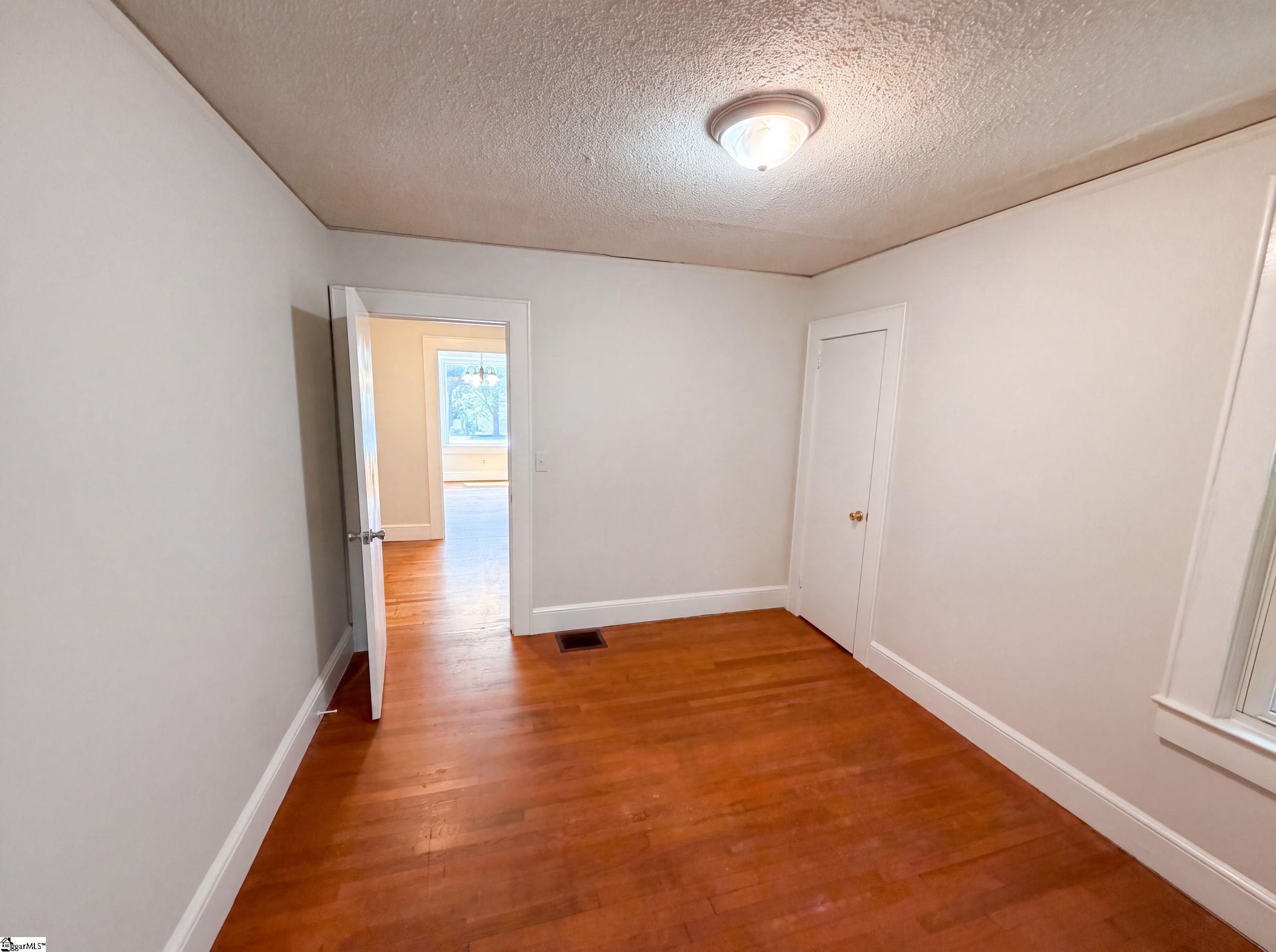 309 E Blue Ridge Drive Property Photo 11