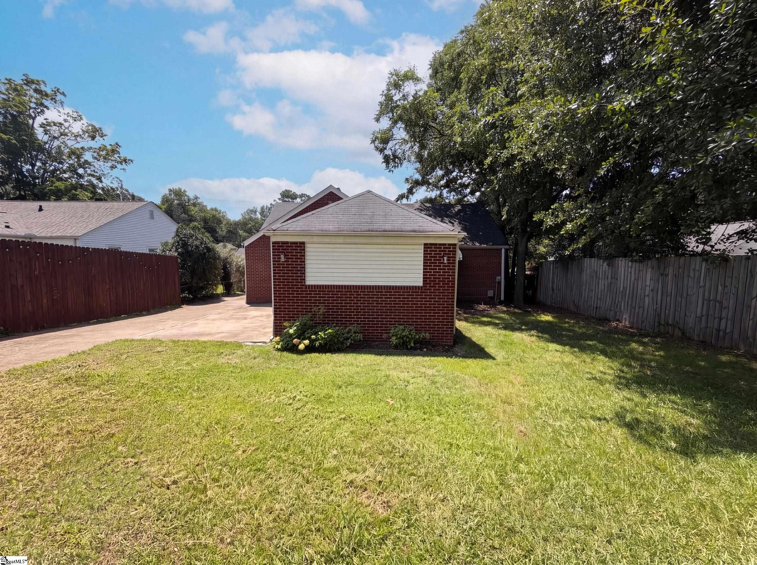 309 E Blue Ridge Drive Property Photo 15