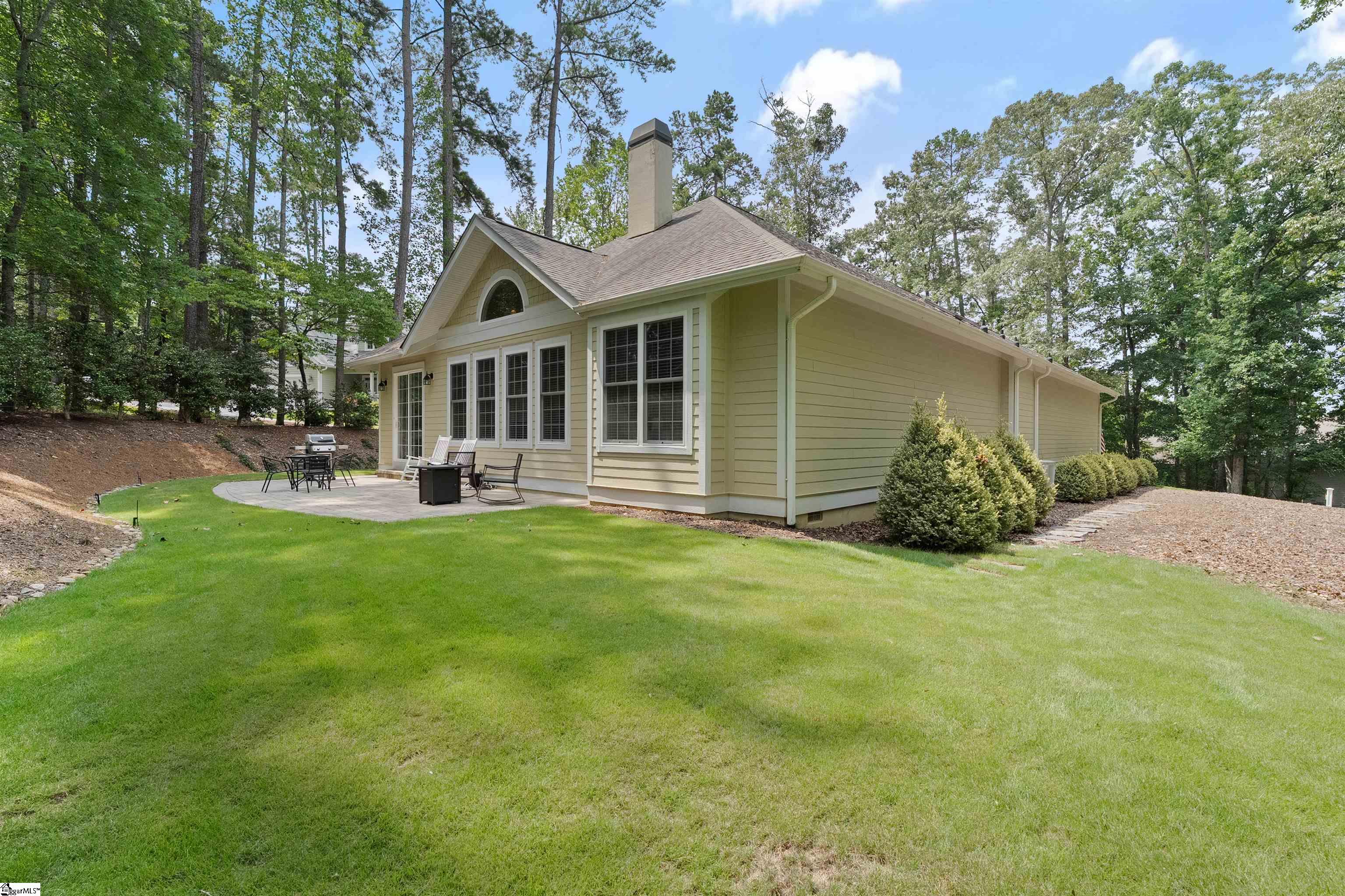 1599634 Property Photo 3