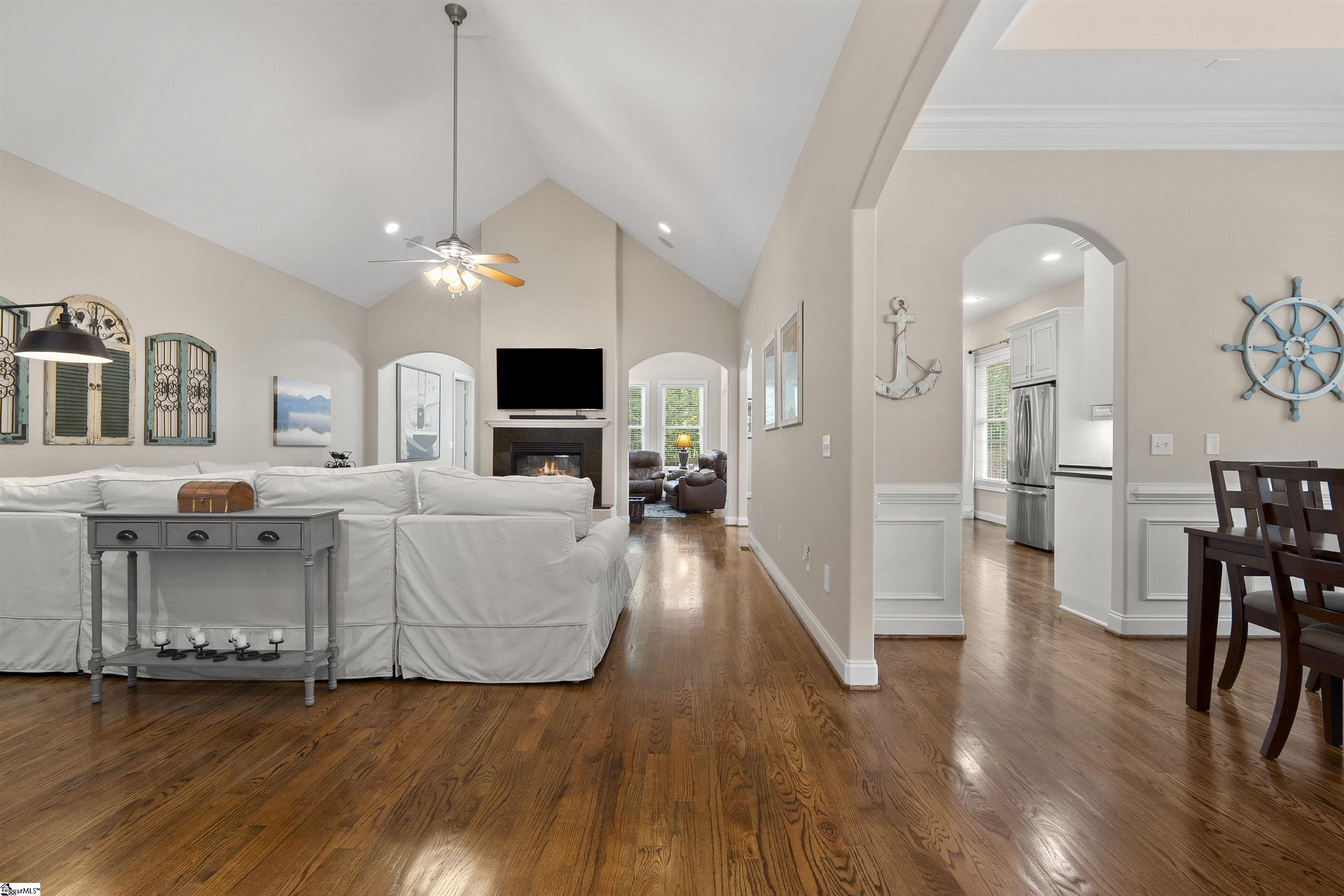 1599634 Property Photo 6