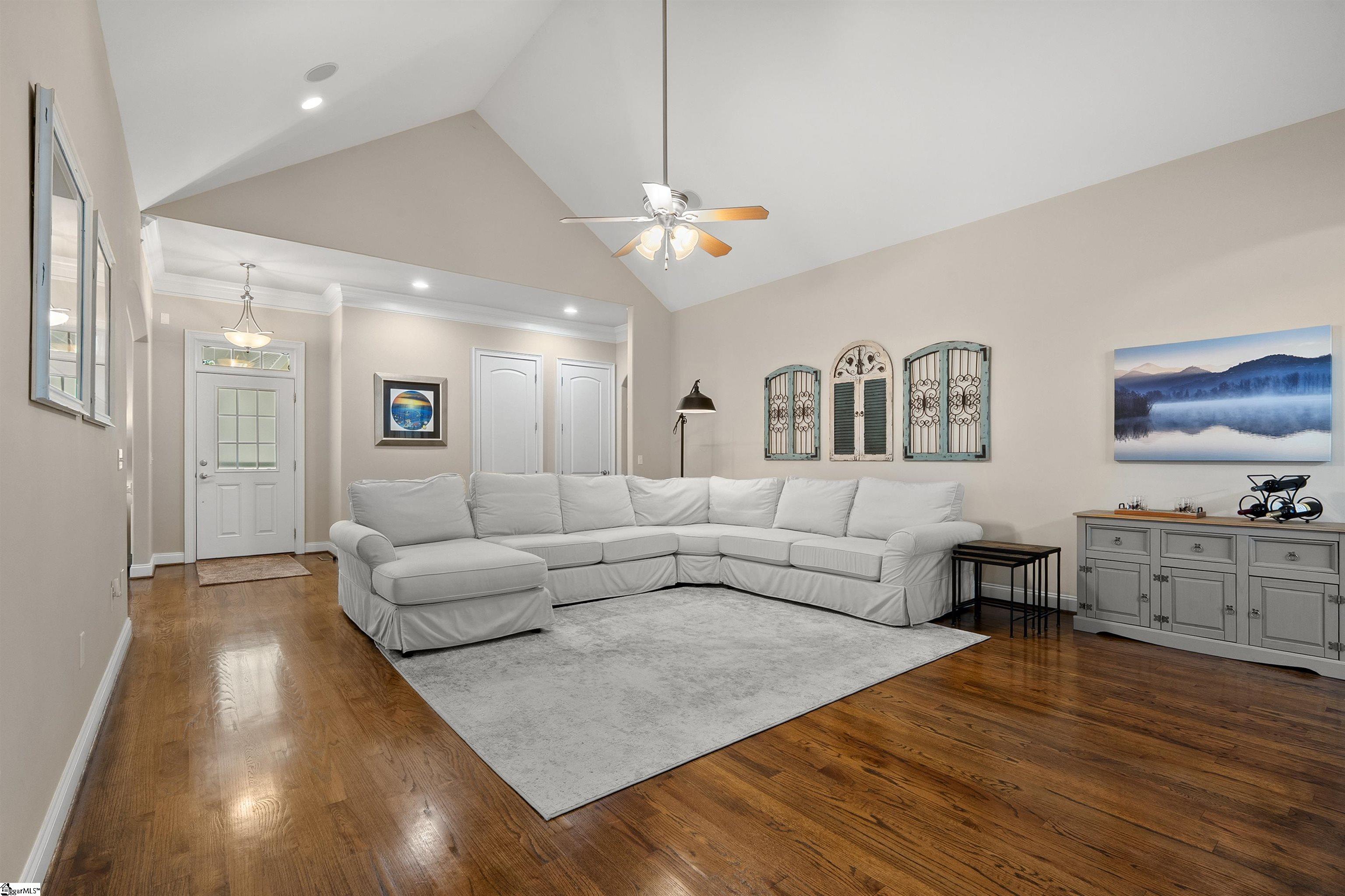 1599634 Property Photo 8