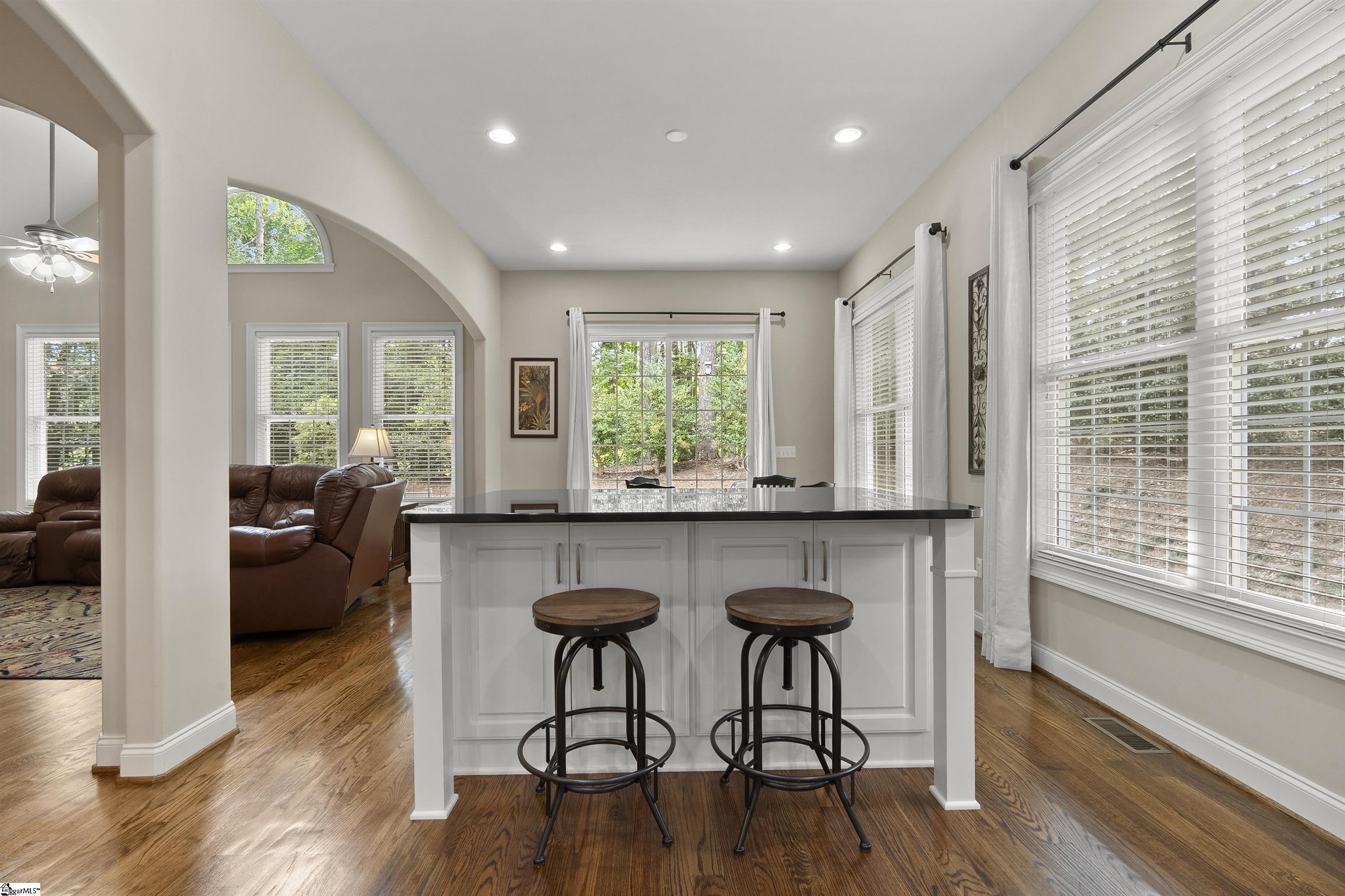 1599634 Property Photo 13