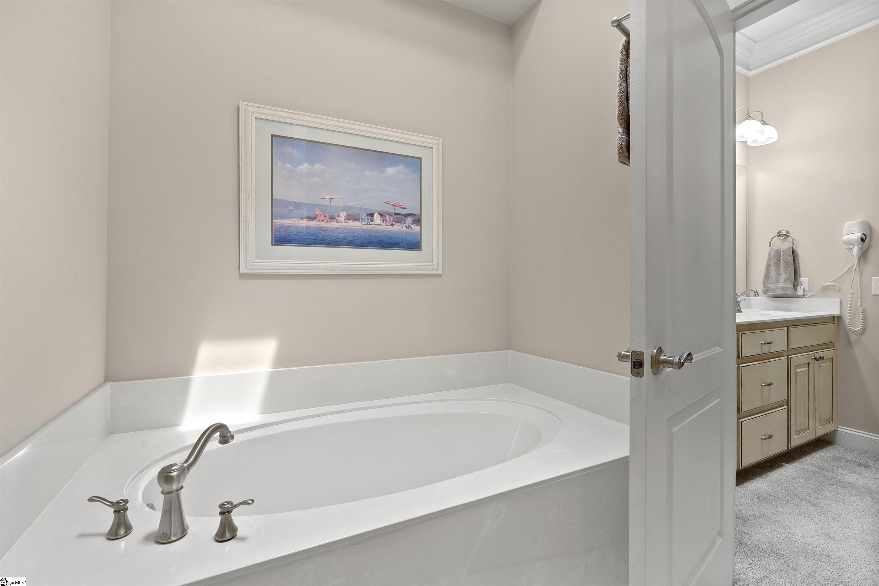 1599634 Property Photo 29