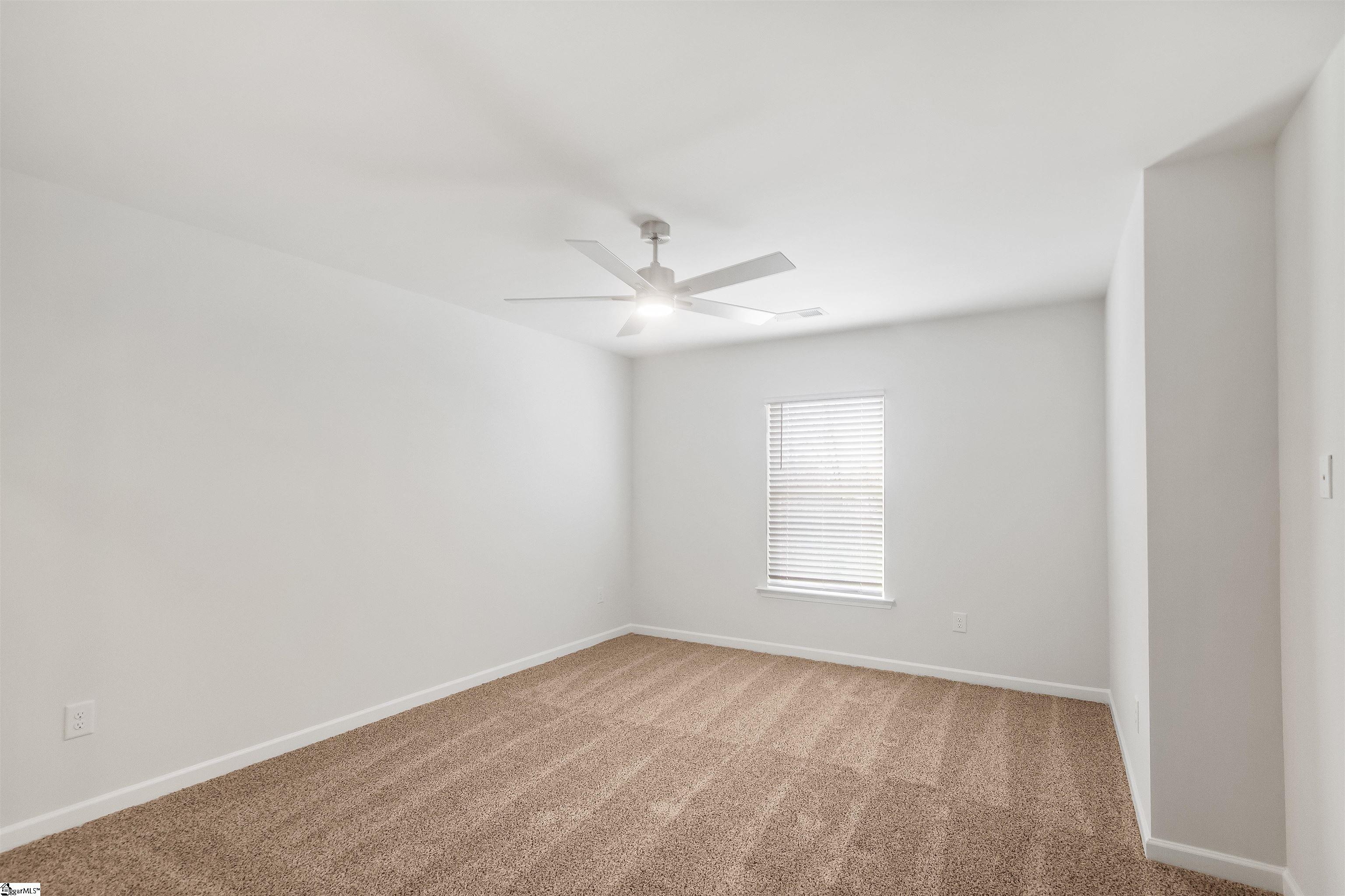 32 Stoneview Way Property Photo 9