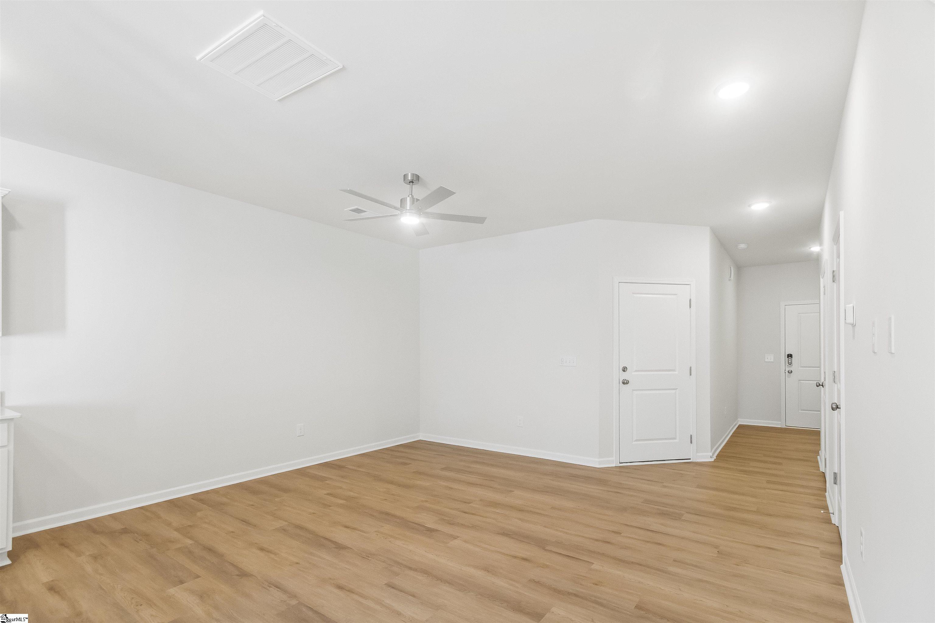 32 Stoneview Way Property Photo 14