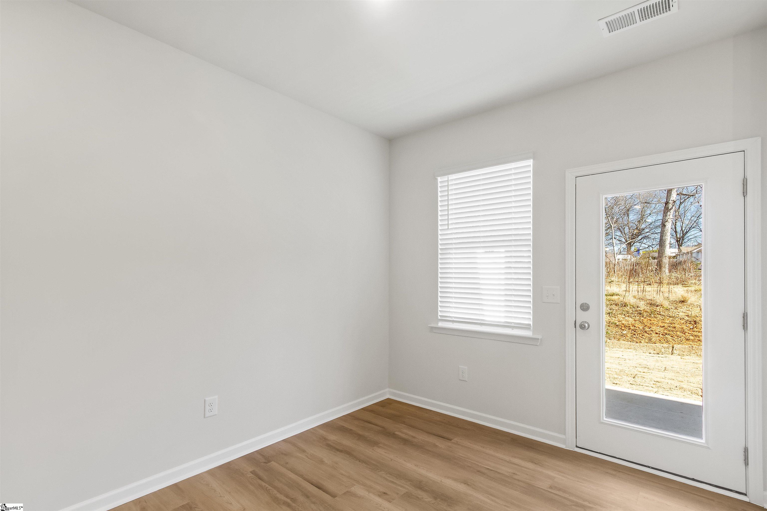 32 Stoneview Way Property Photo 18