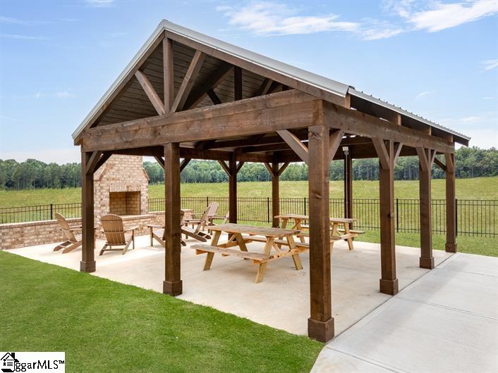 1599666 Property Photo 3