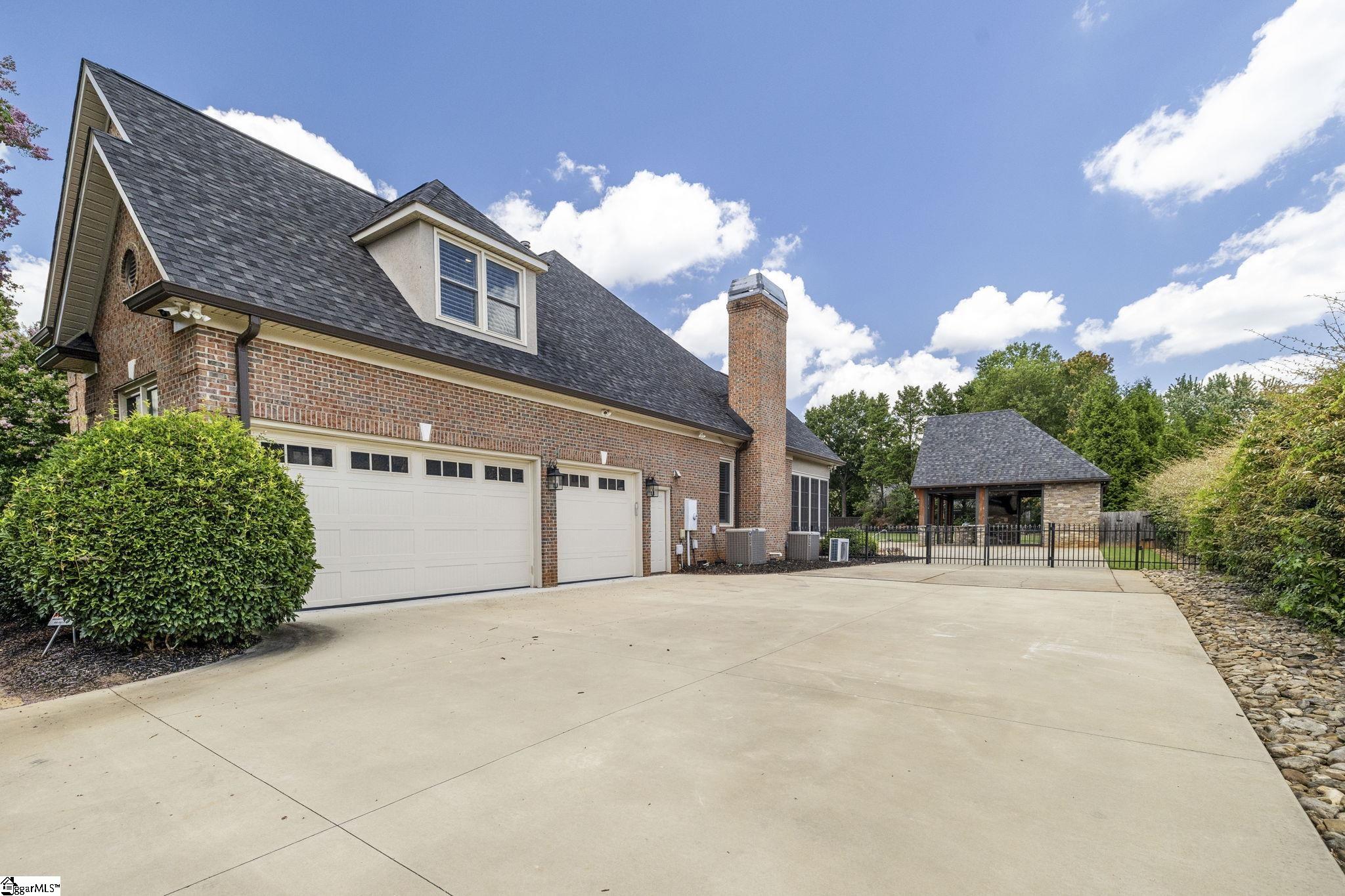 2347 Roper Mountain Road Property Photo 6