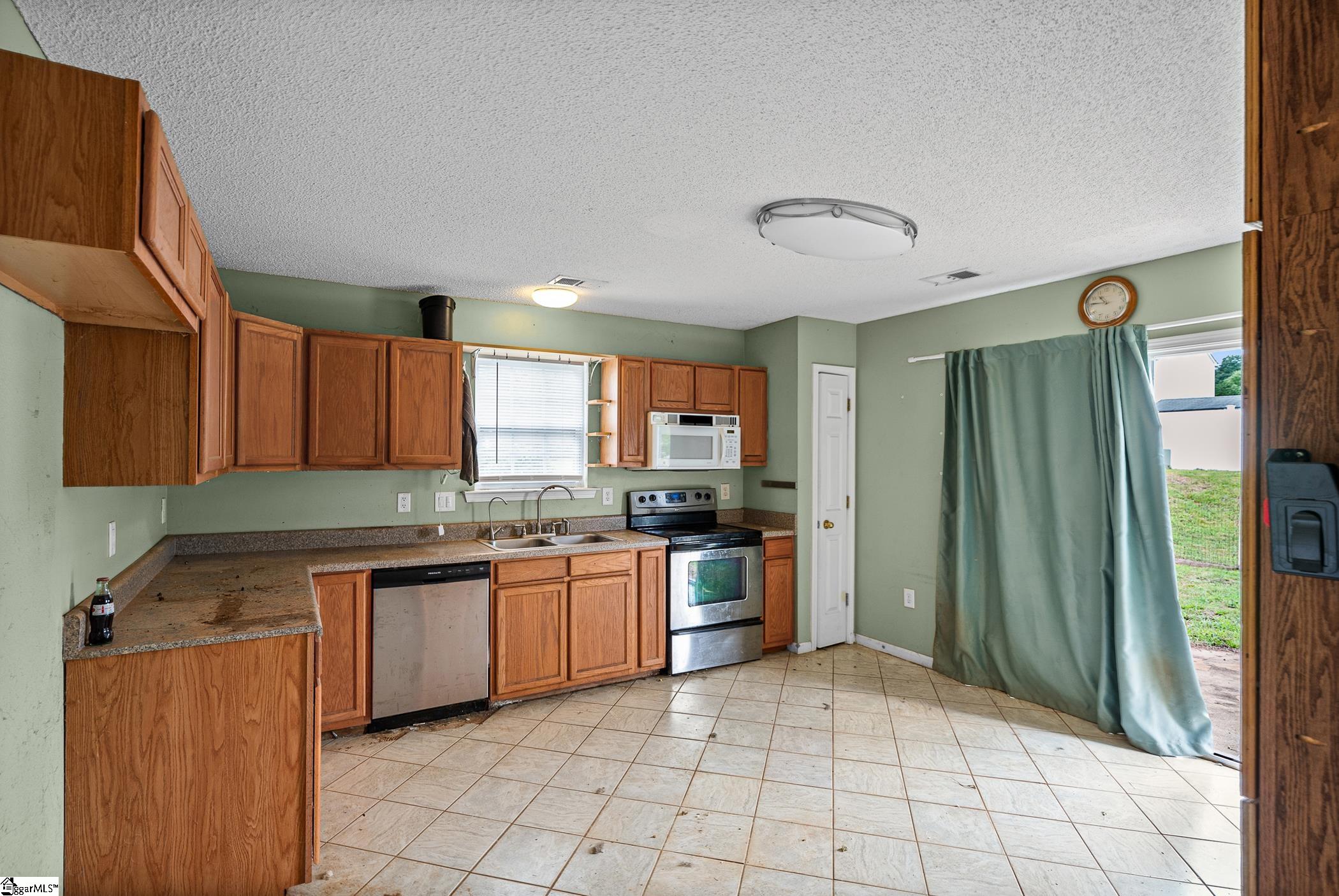 240 Ashley Danielle Drive Property Photo 10