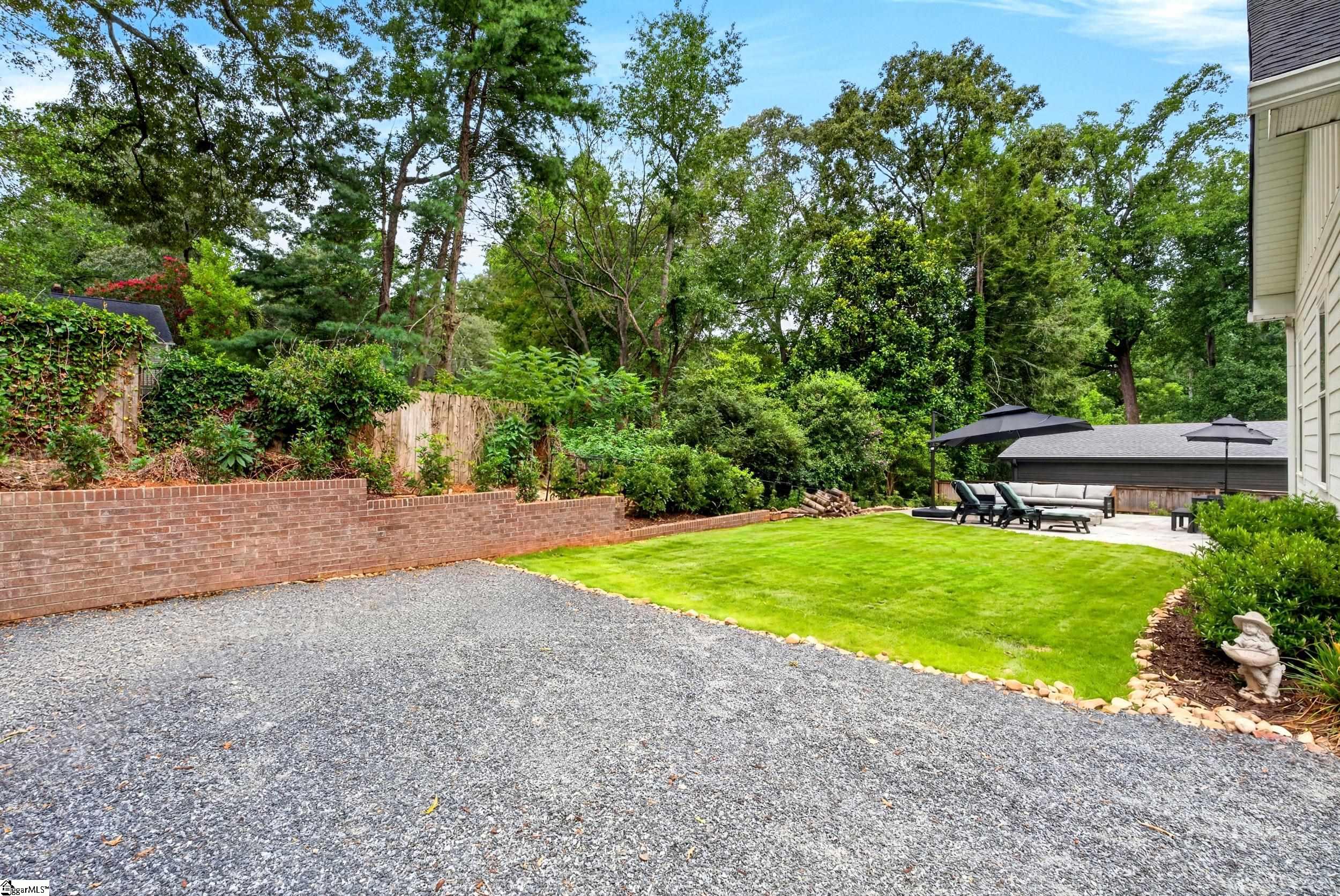 17 Pinehurst Drive Property Photo 42