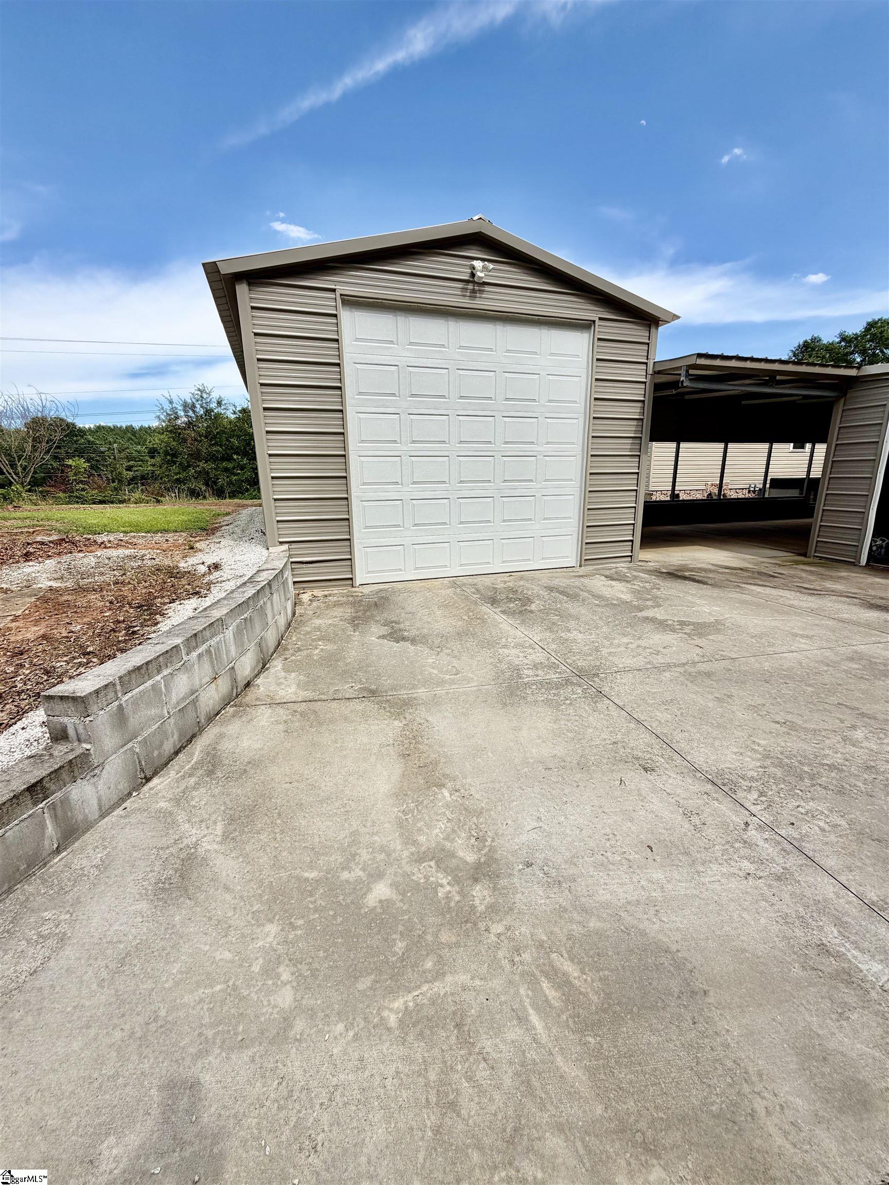 1549 Greenfield Road Property Photo 4