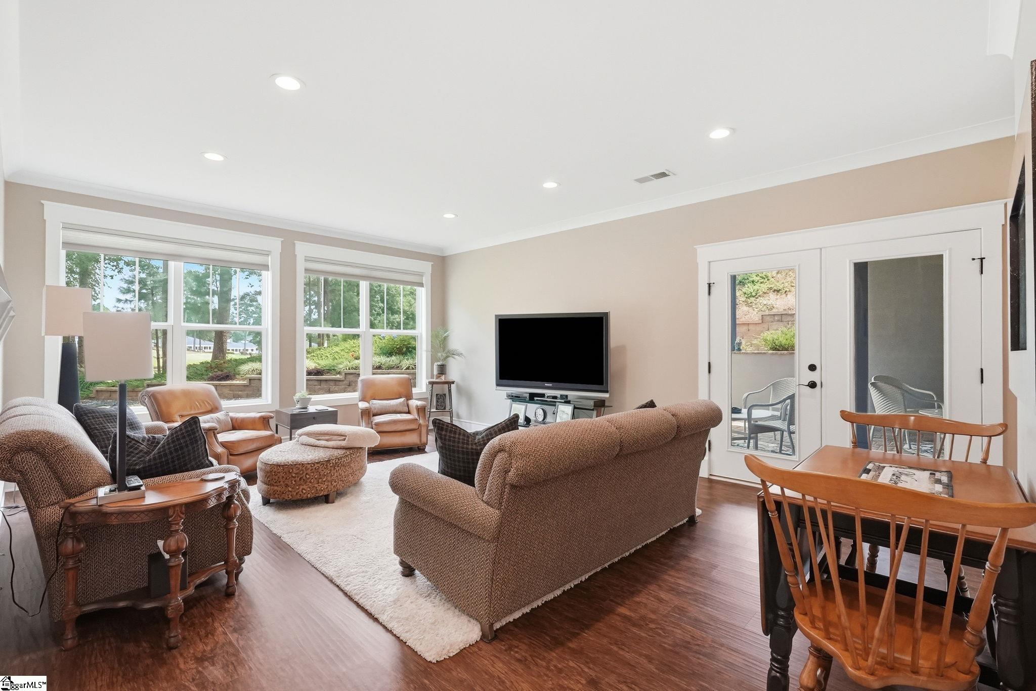 9 Silkvine Court Property Photo 24