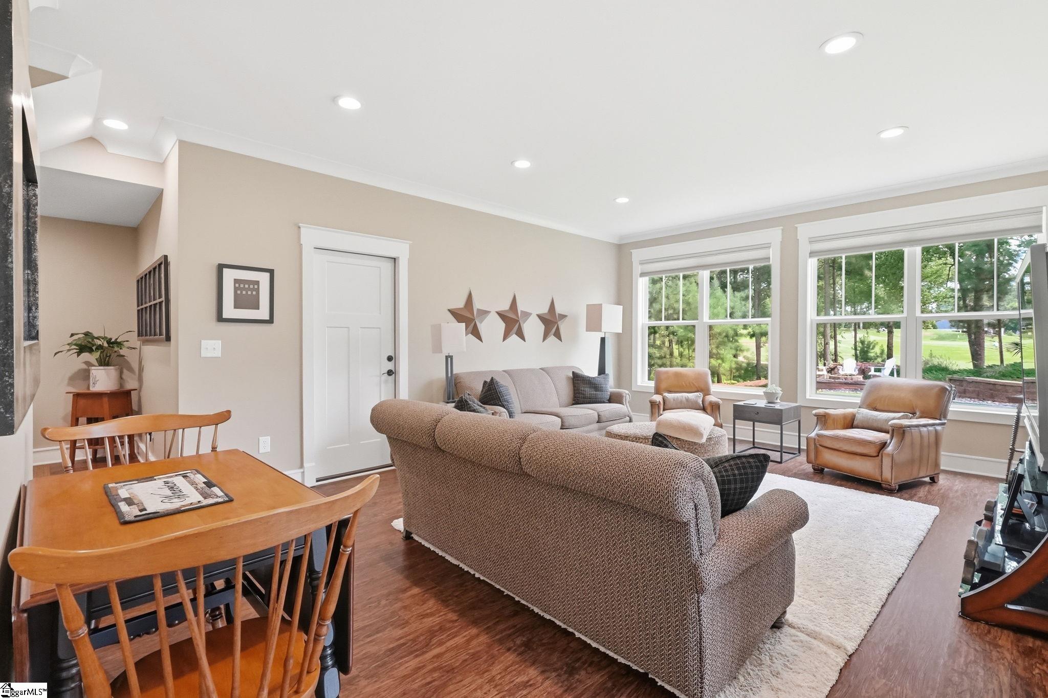 9 Silkvine Court Property Photo 25