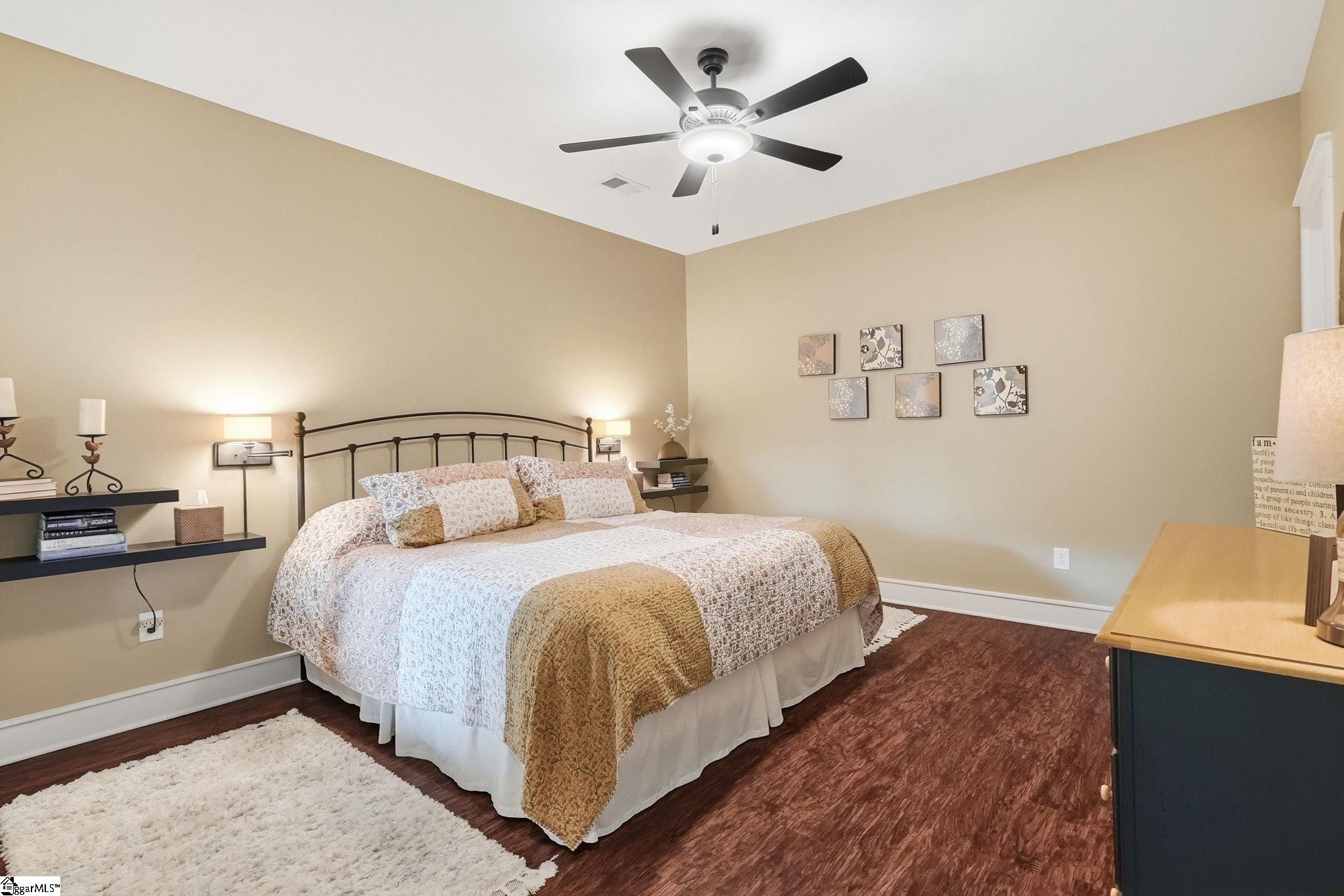 9 Silkvine Court Property Photo 28
