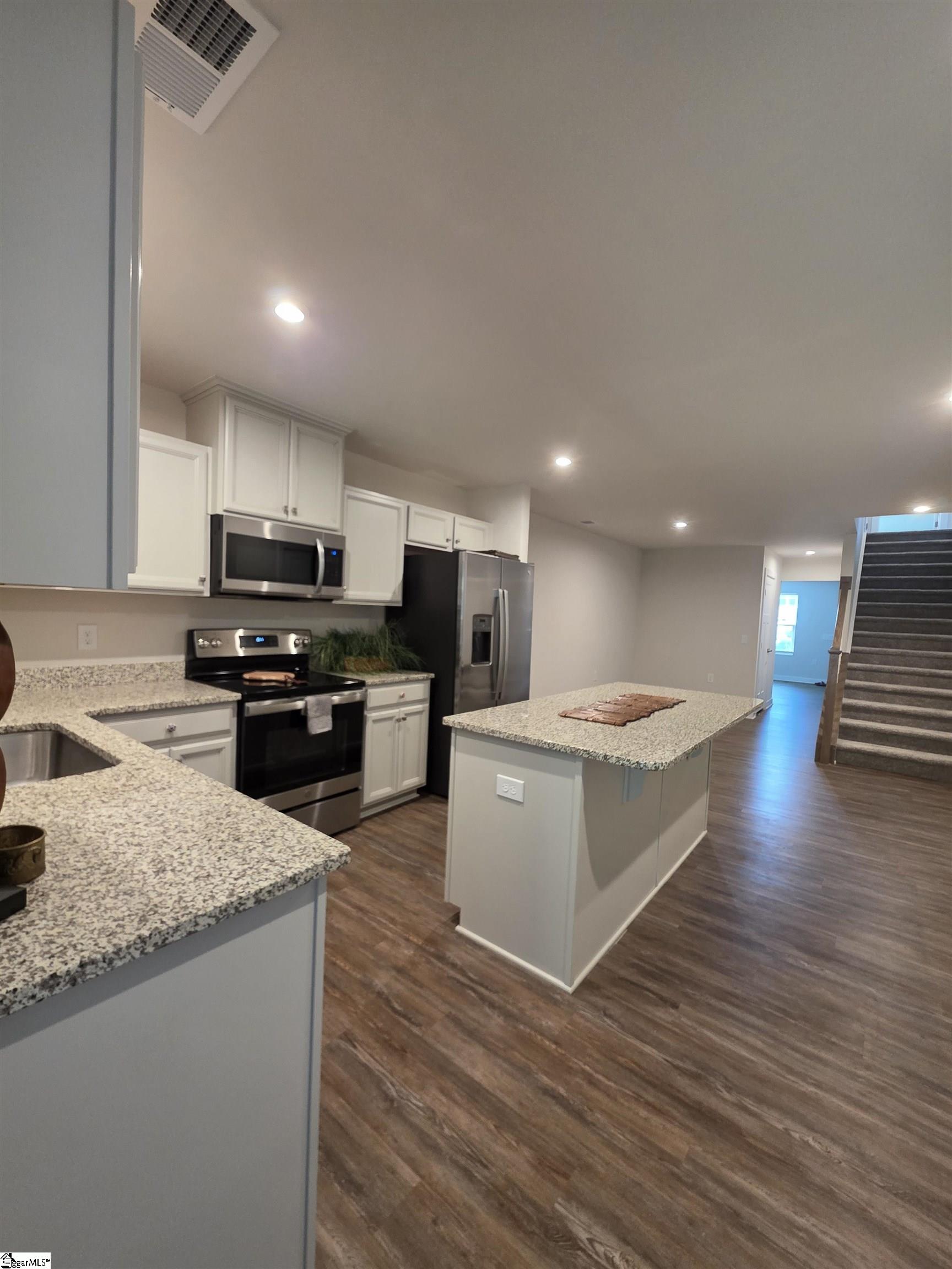 506 Roan Creek Trail Property Photo 4