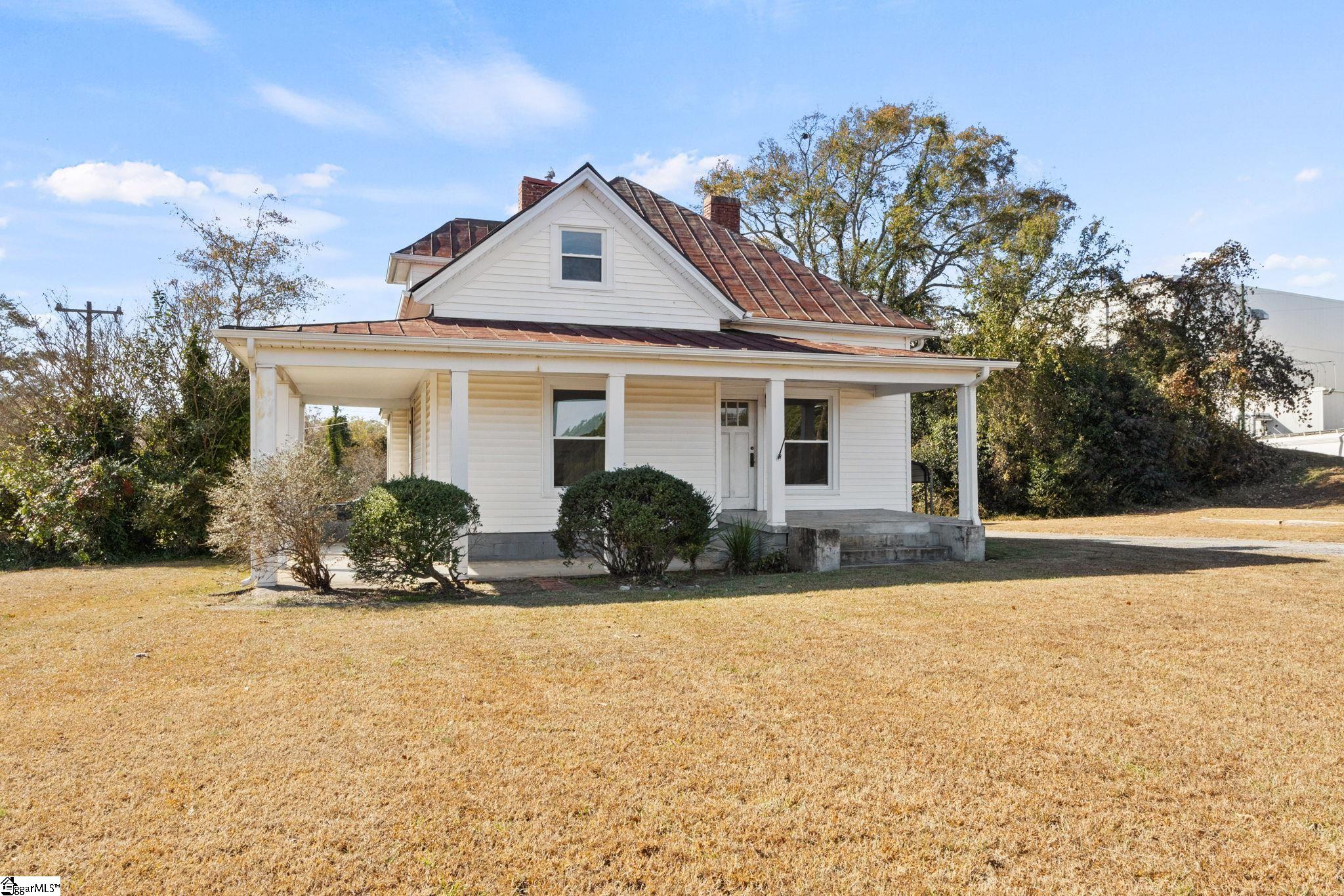 5994 N Old Laurens Road Property Photo 2
