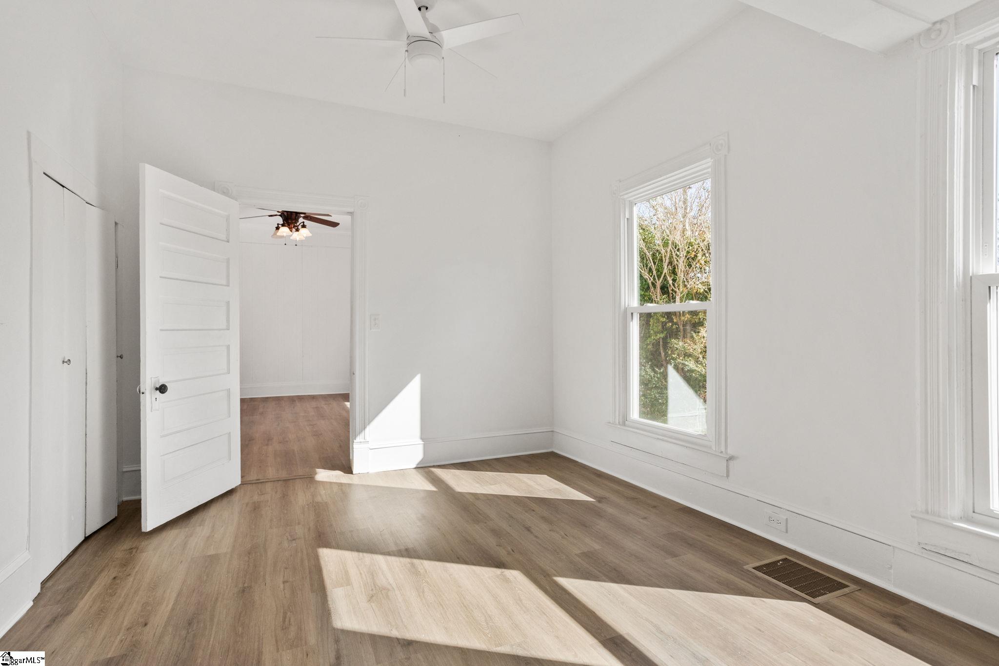5994 N Old Laurens Road Property Photo 18