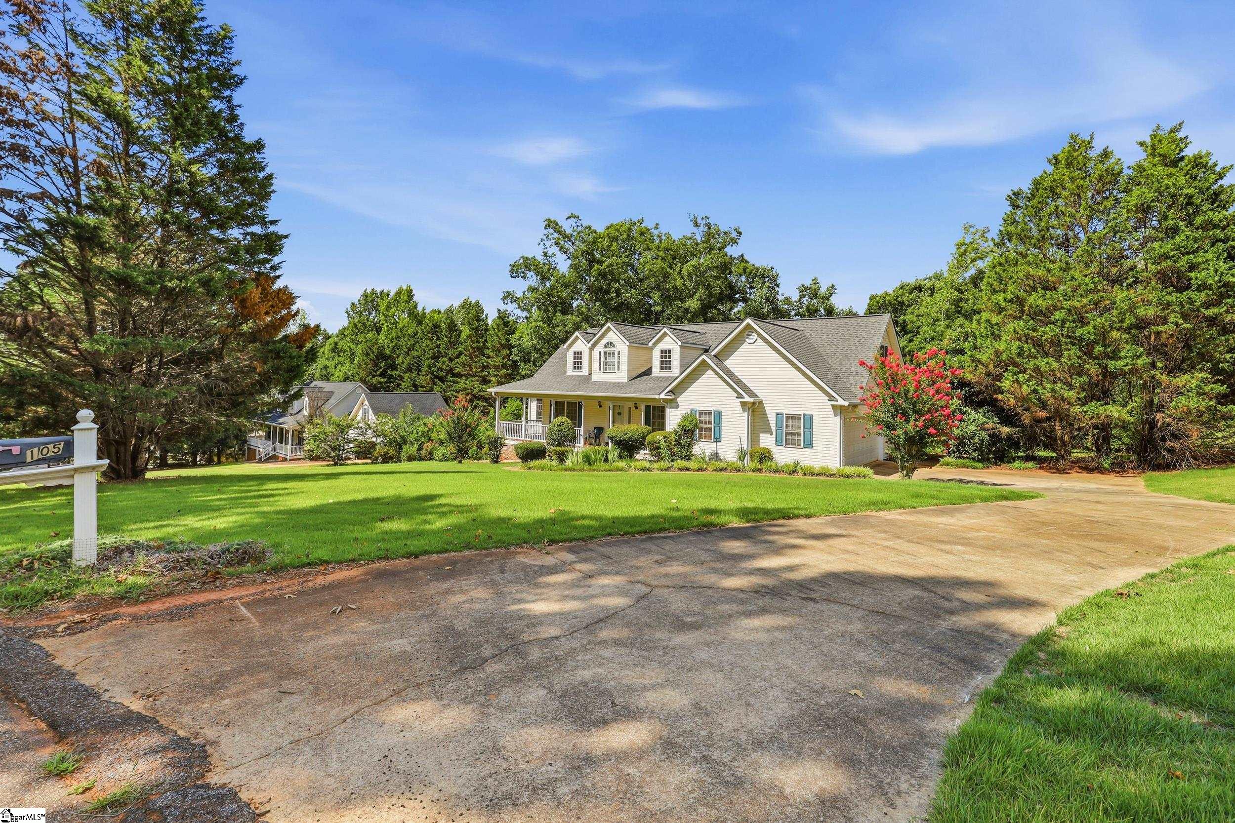 105 Taxiway Avenue Property Photo 4