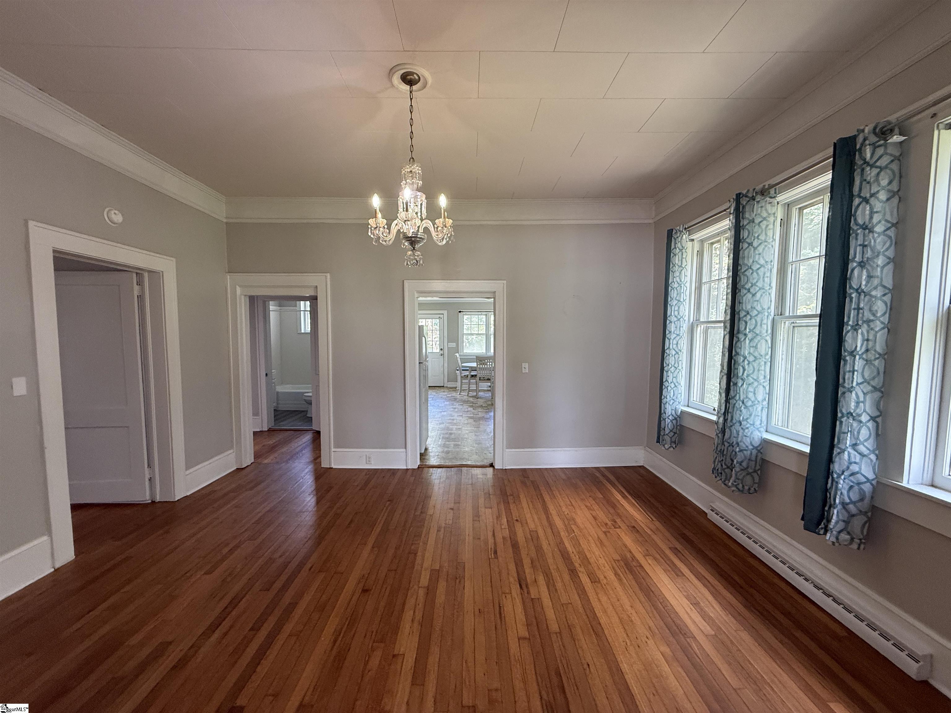 210 W Maple Street Property Photo 7