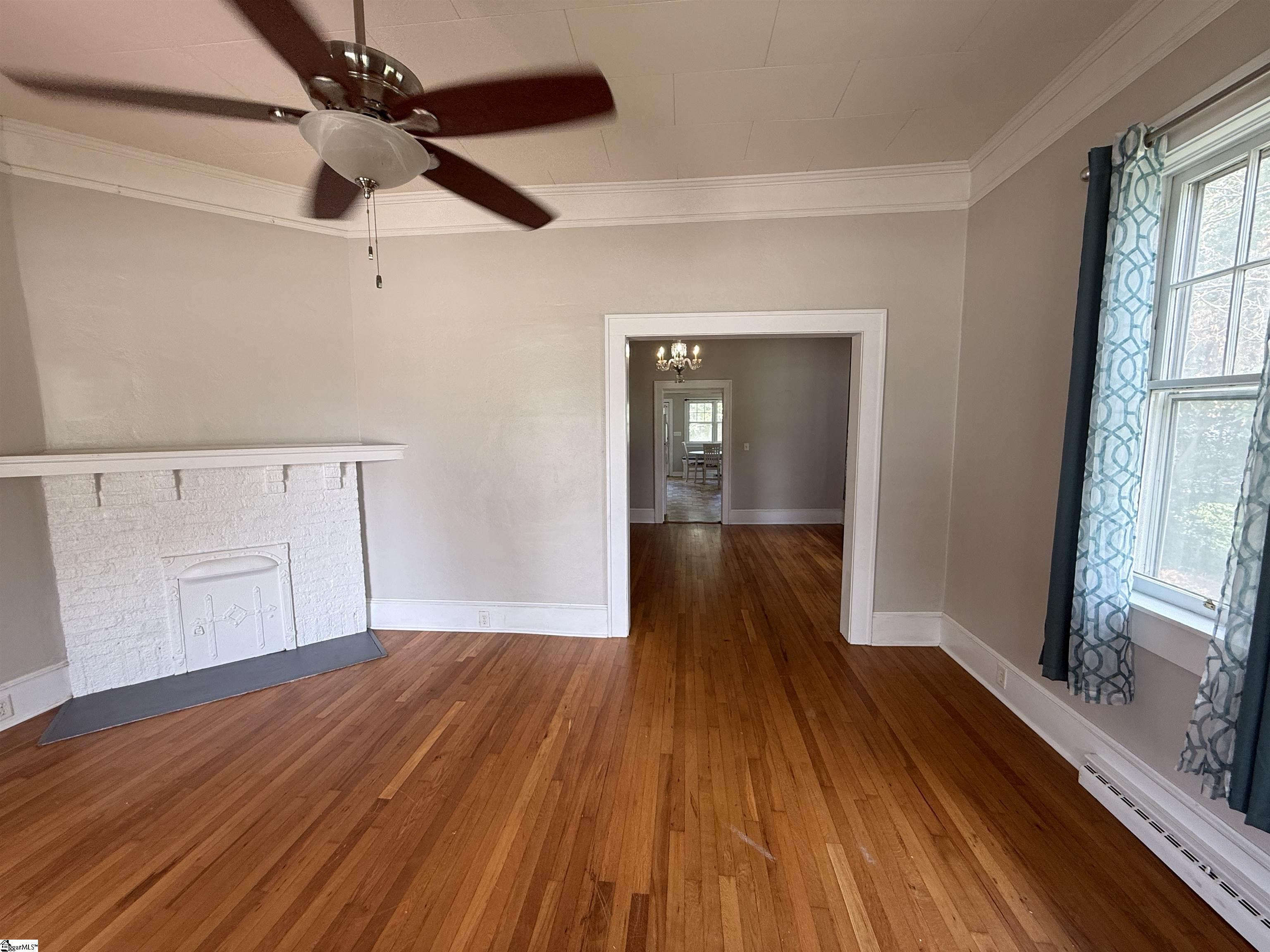 210 W Maple Street Property Photo 8