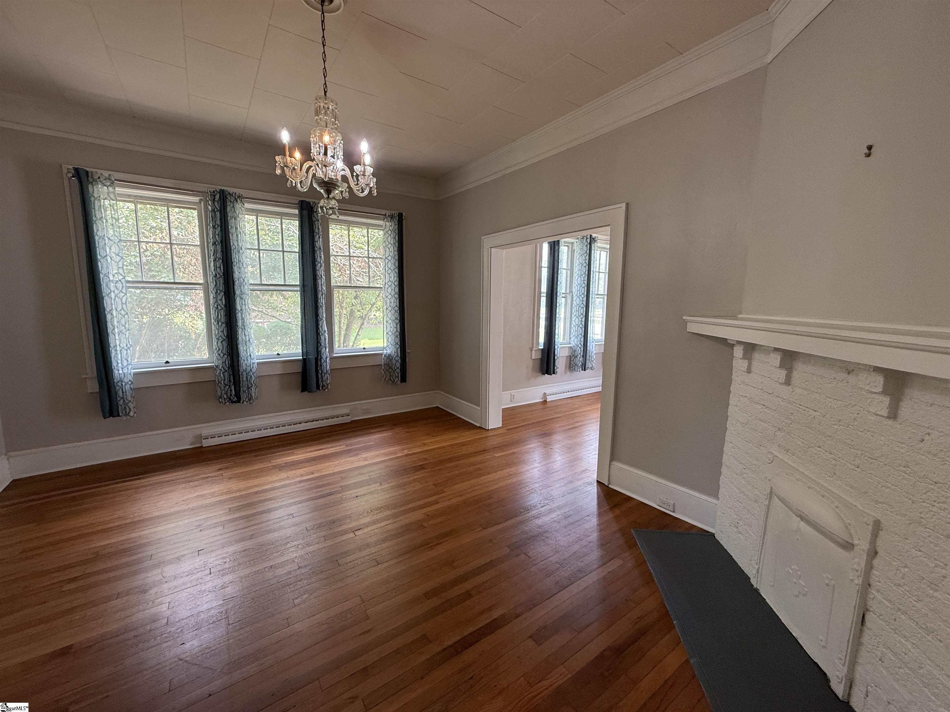 210 W Maple Street Property Photo 10