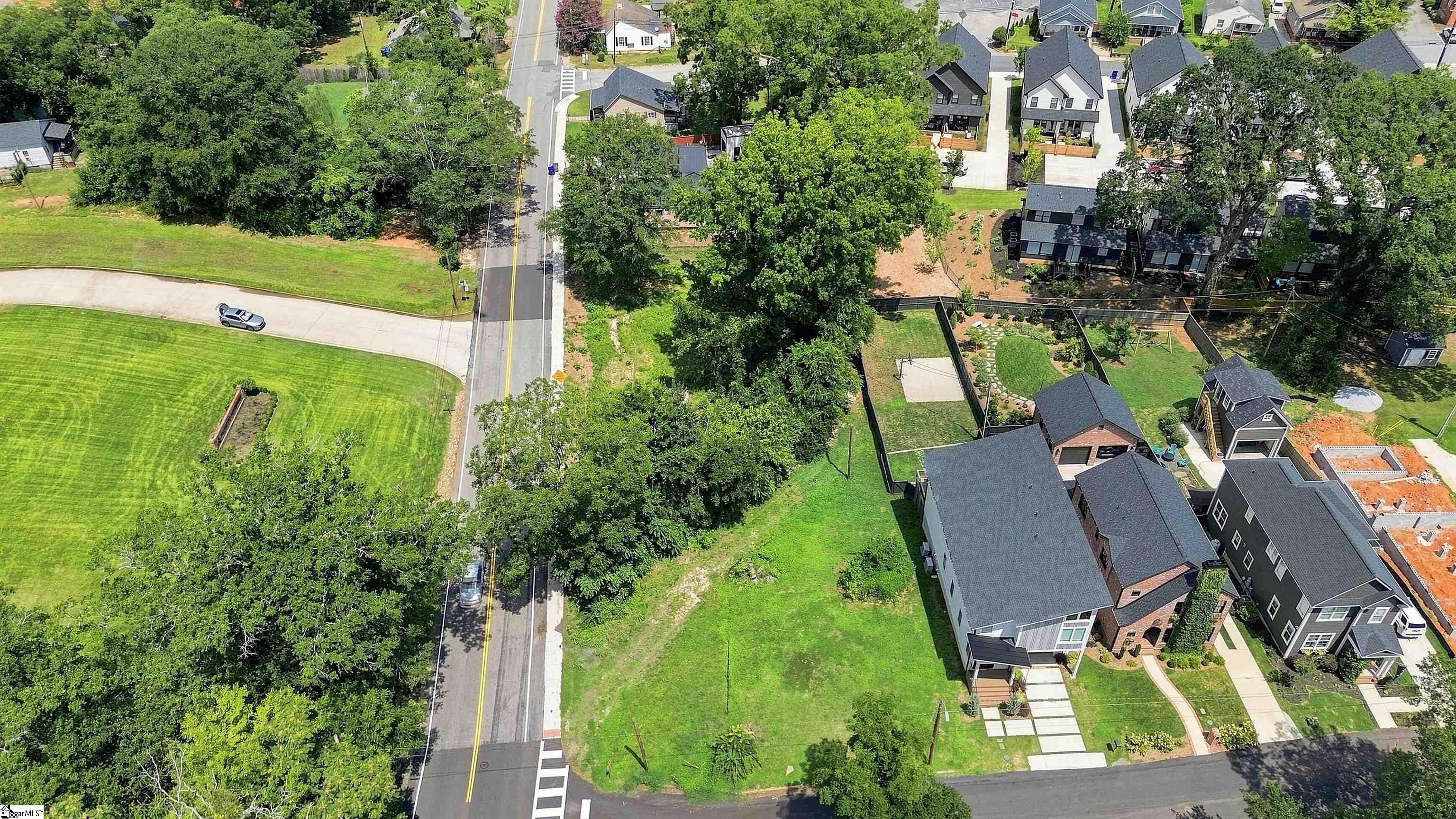107 Guess Street Property Photo 4