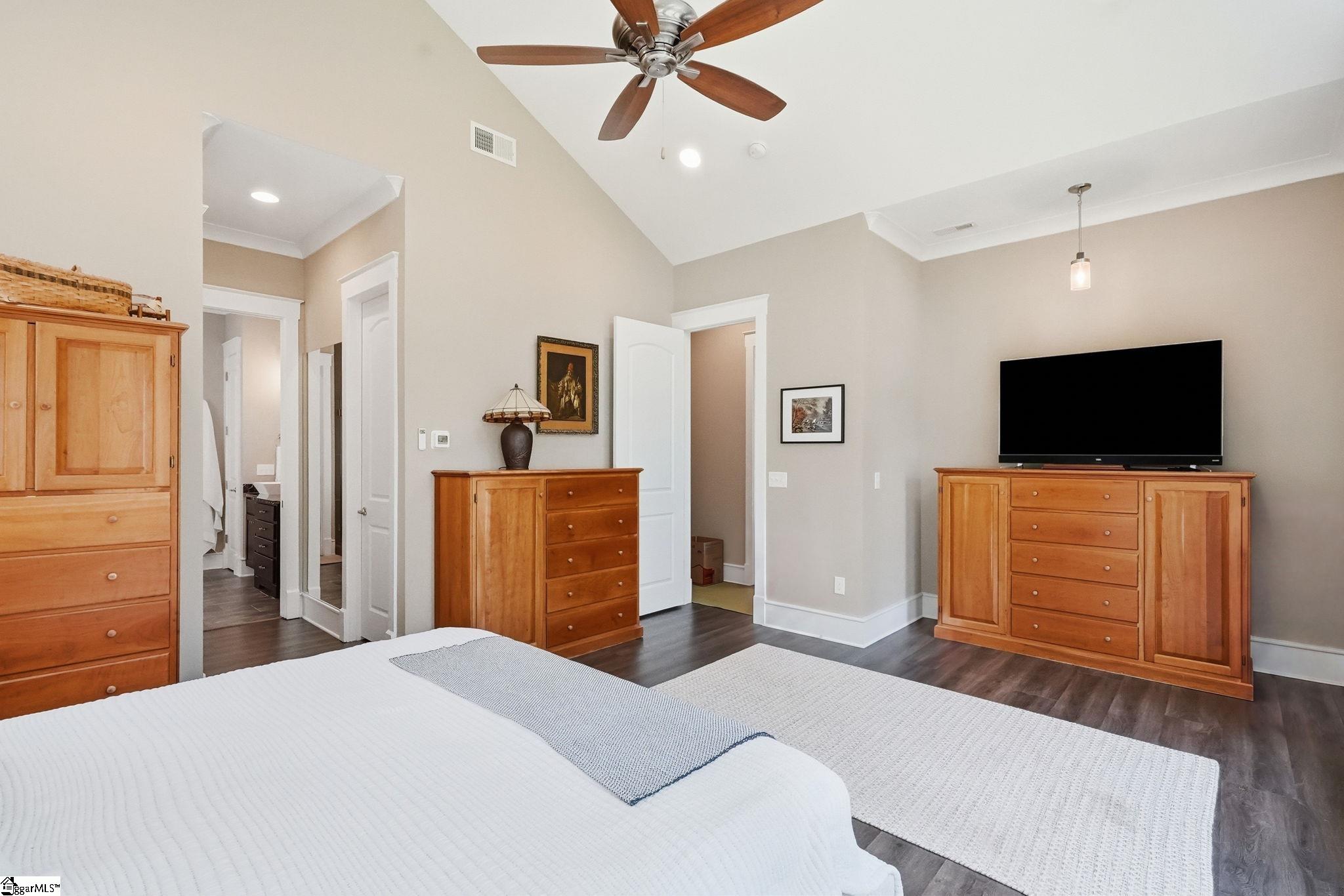 1599711 Property Photo 33
