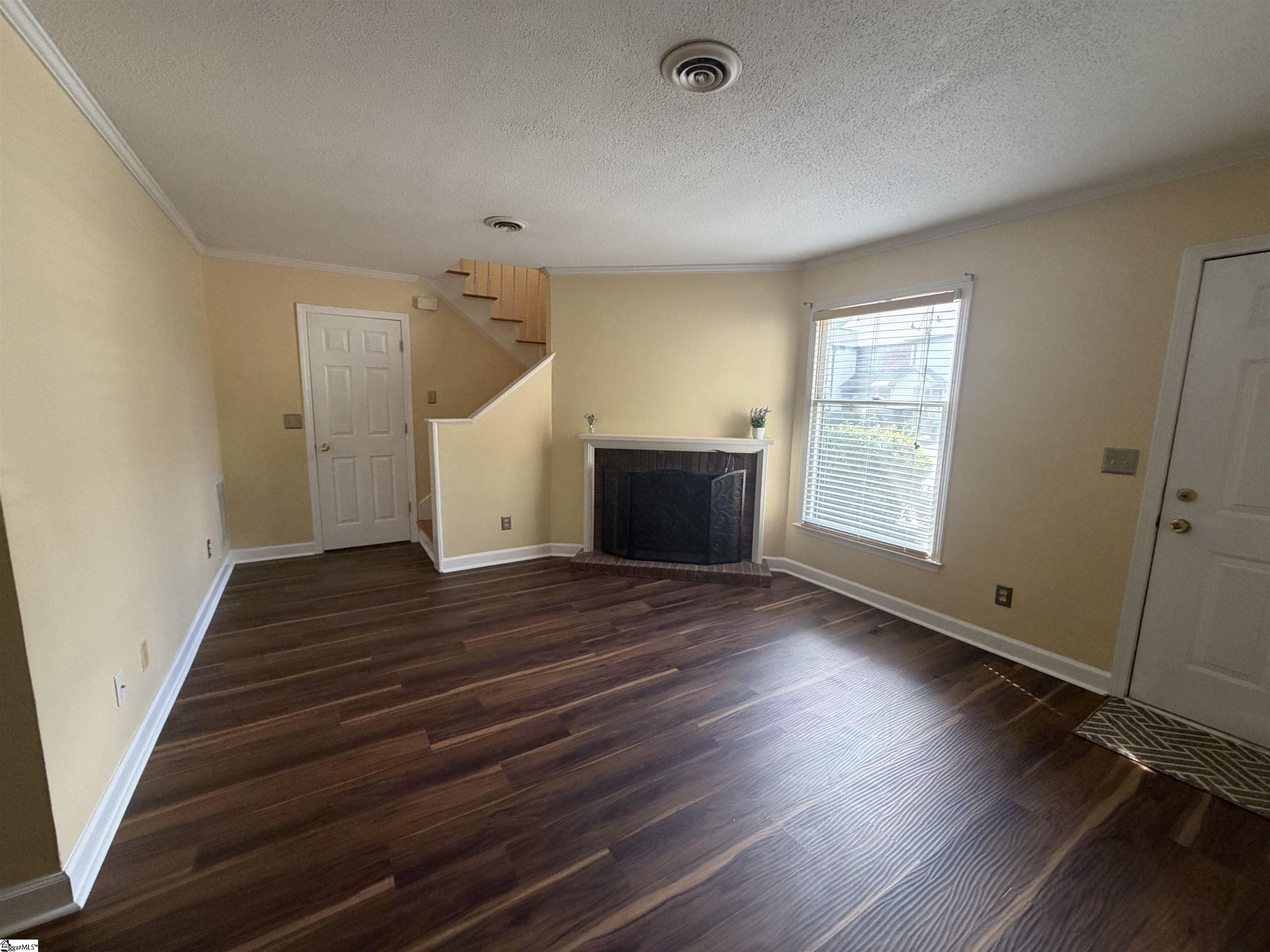 1907 Spring Wood Drive Property Photo 7