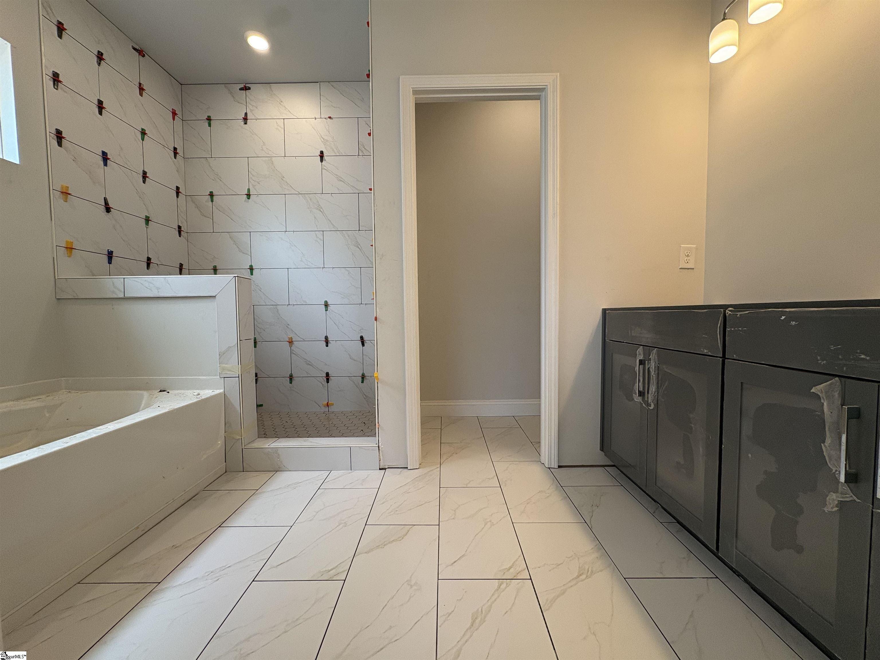 10 Whirlwind Way Property Photo 18