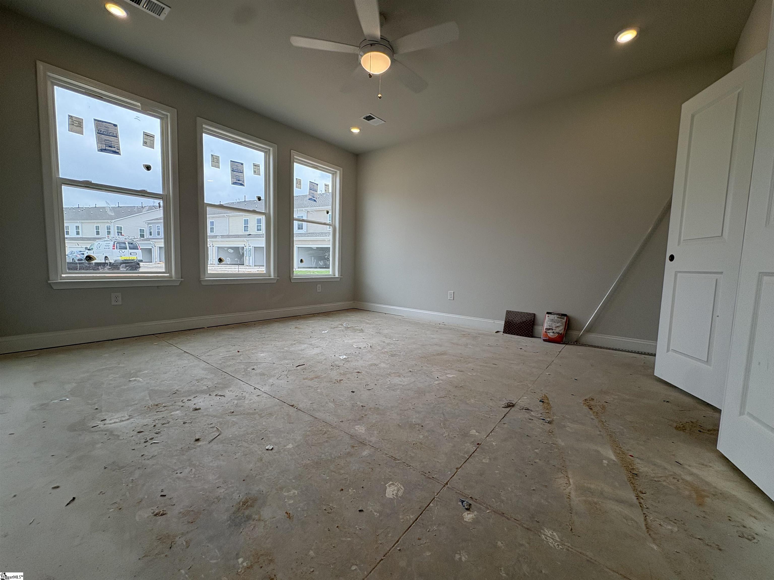 8 Whirlwind Way Property Photo 6