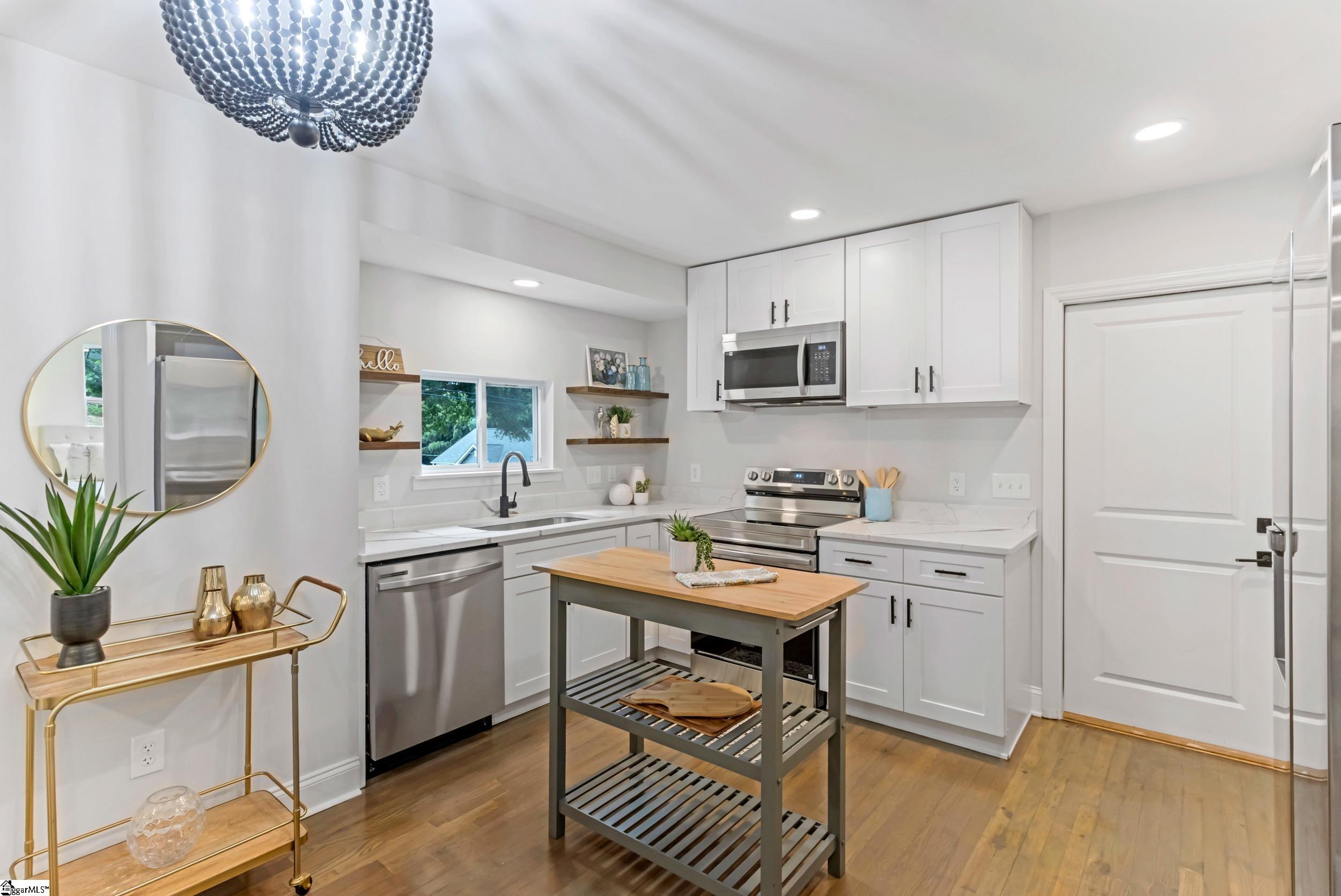 12 E Decatur Street Property Photo 8