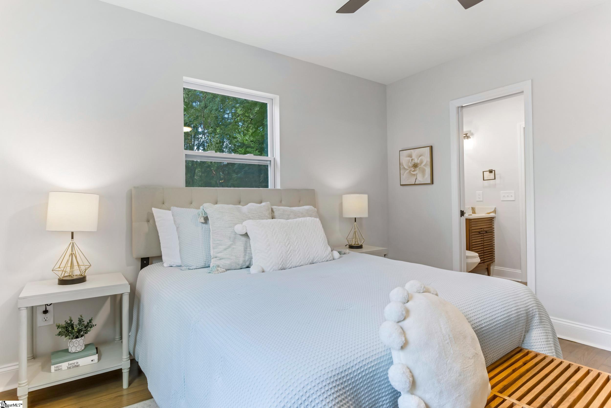 12 E Decatur Street Property Photo 18