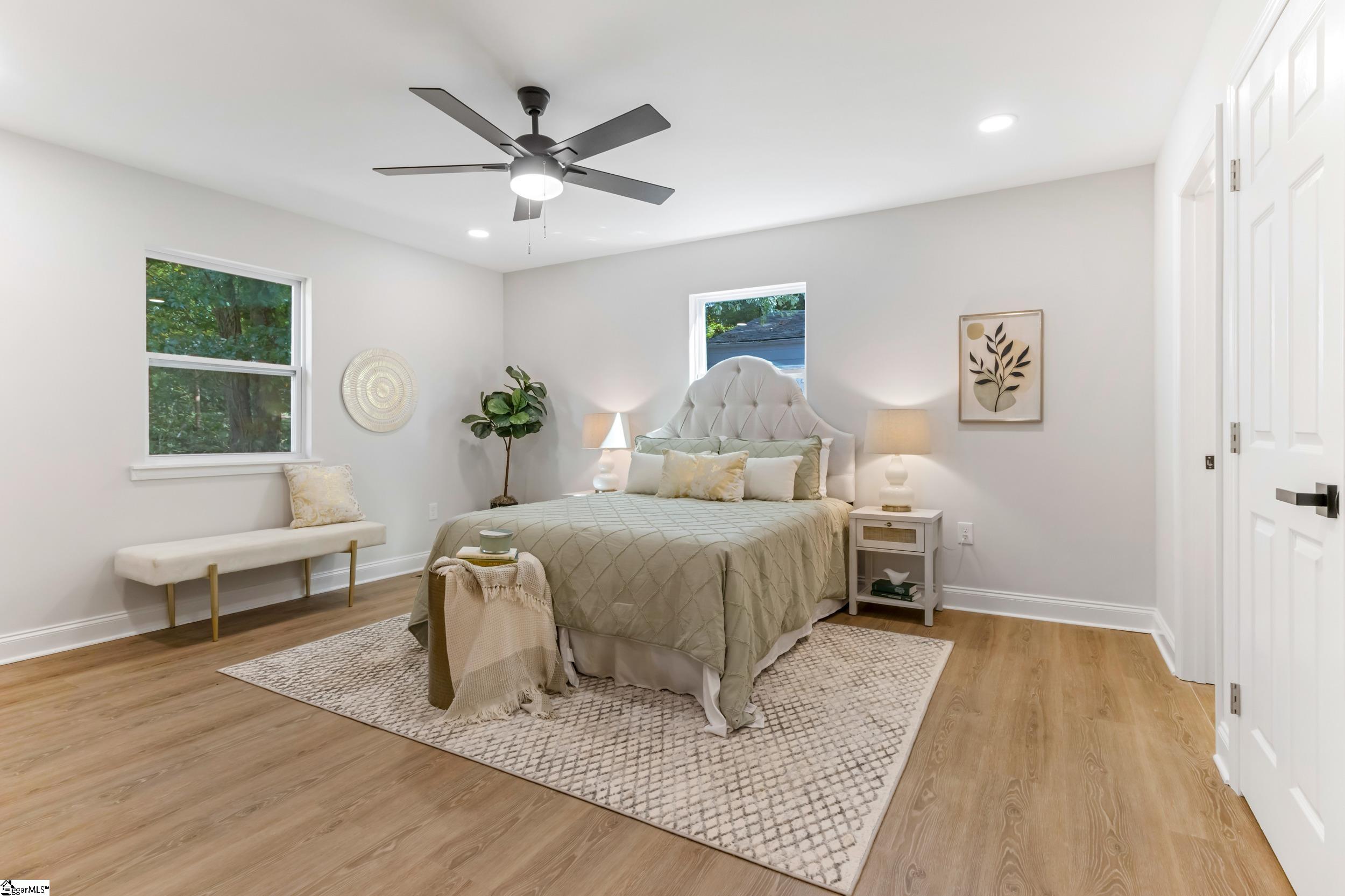 12 E Decatur Street Property Photo 23